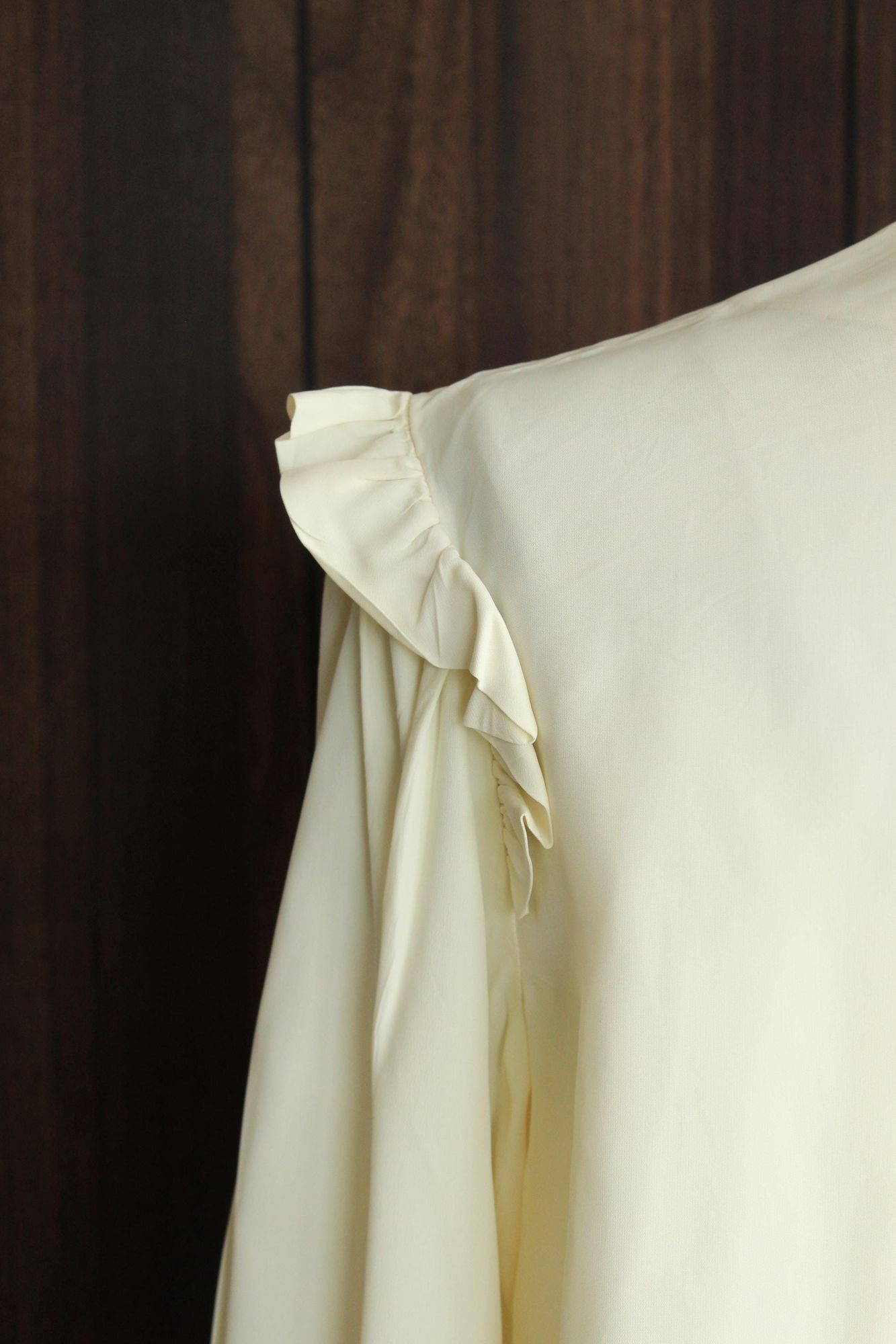 Vintage Vintage 1940s Bed Jacket, Winter White Rayon with Blue and P Size ONE SIZE - 9 Thumbnail