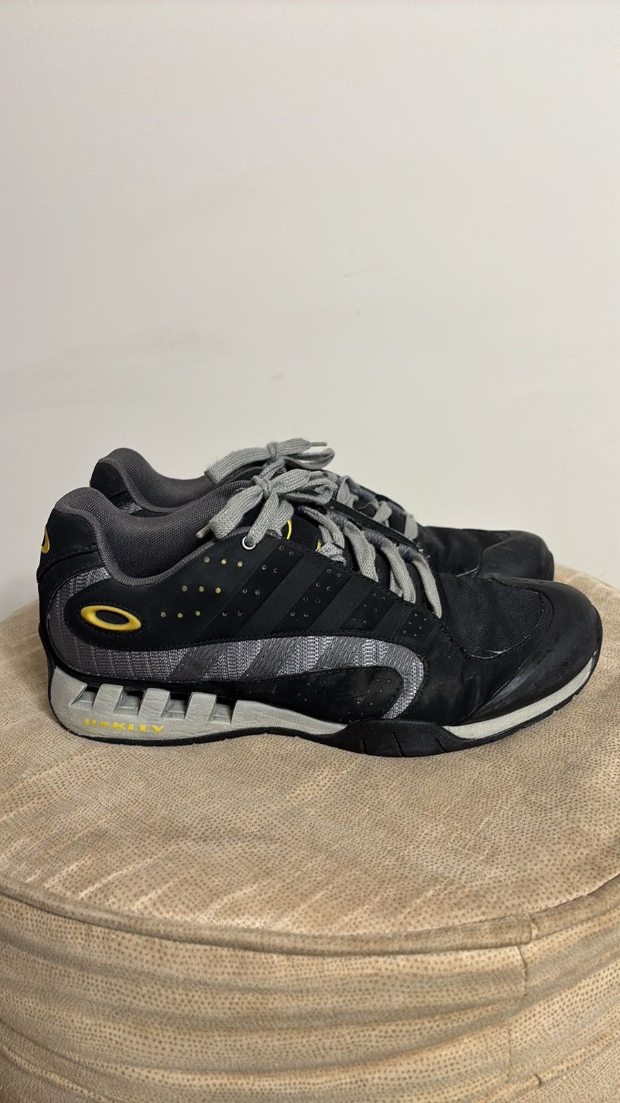 Oakley Vintage Oakley Sneakers Size US 8.5 / EU 41-42 - 1 Thumbnail