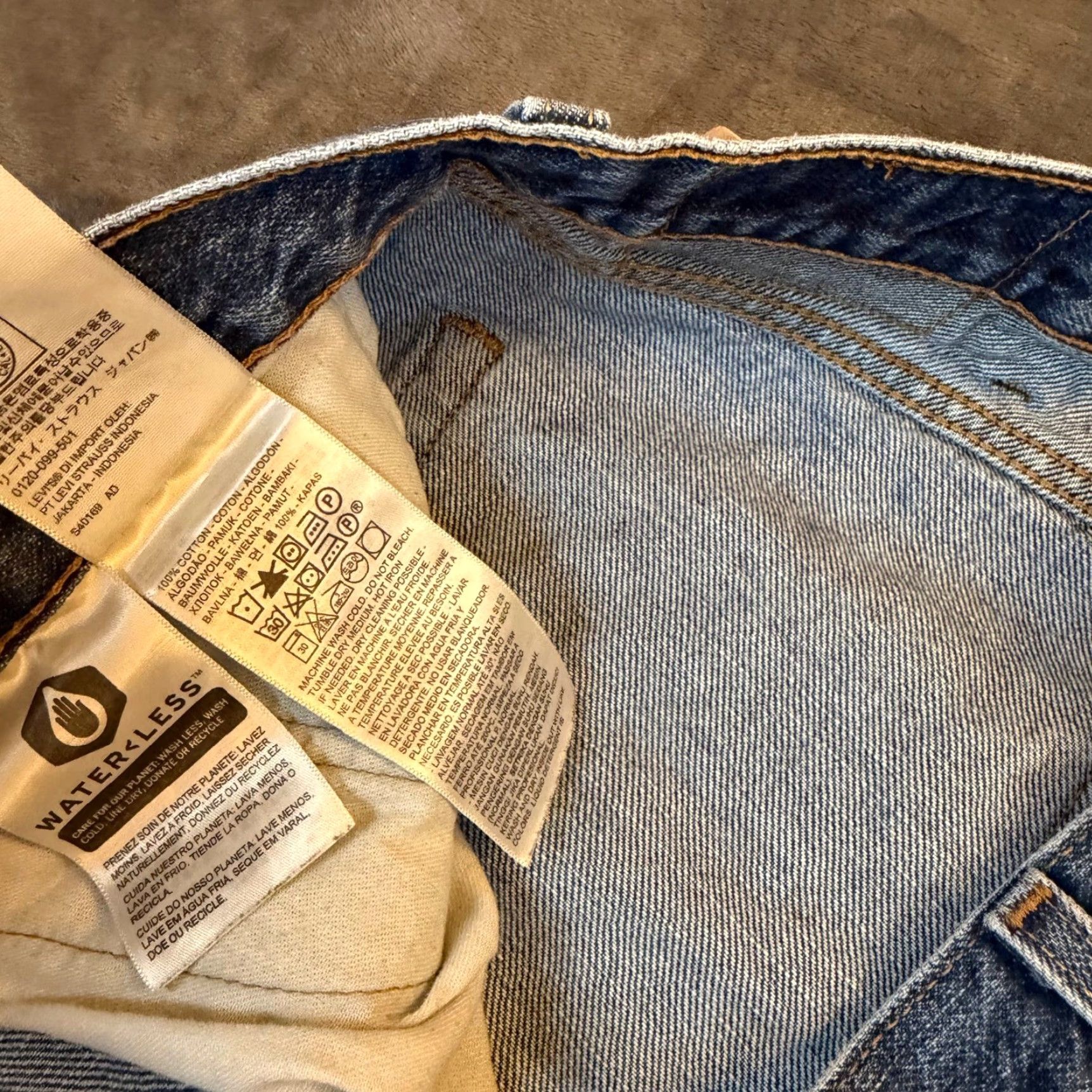 Levi's Levi's Denim Shorts 505 Relaxed Fit WaterLess Bermuda 42 Blue Medium Wash Mens Size US 42 / EU 58 - 7 Thumbnail