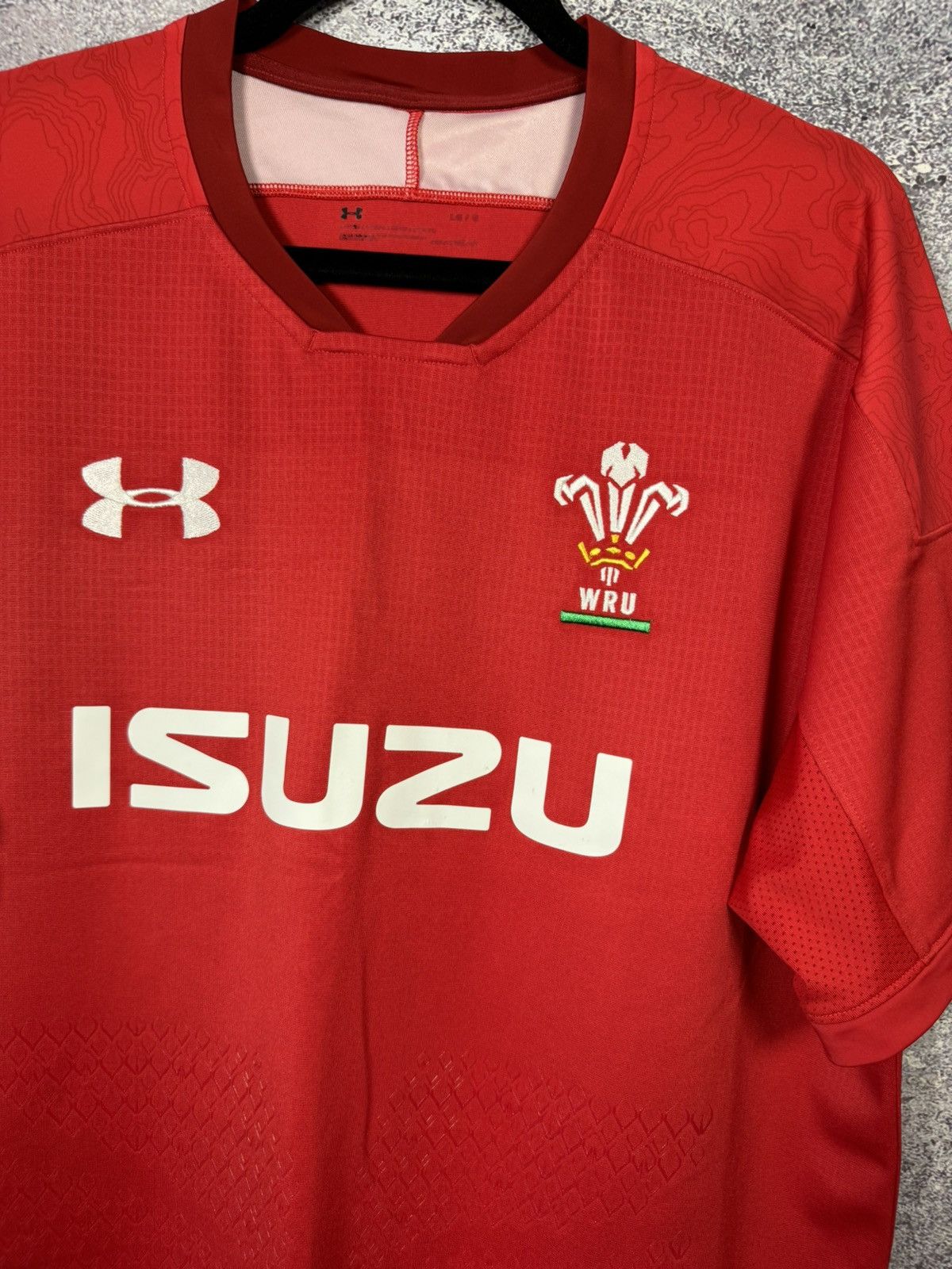 Under Armour × Vintage Wales Rugby Union 2018 Home Under Armour Rugby Jersey Size US L / EU 52-54 / 3 - 6 Thumbnail