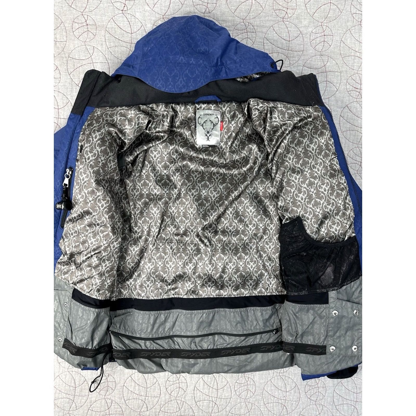 Spyder VINTAGE Spyder Park City Ski Team Heavy Down Parka Coat Men L Blue Nylon Skiing Coat Mens (Note: If not vintage, omit VINTAGE) Size US L / EU 52-54 / 3 - 7 Thumbnail