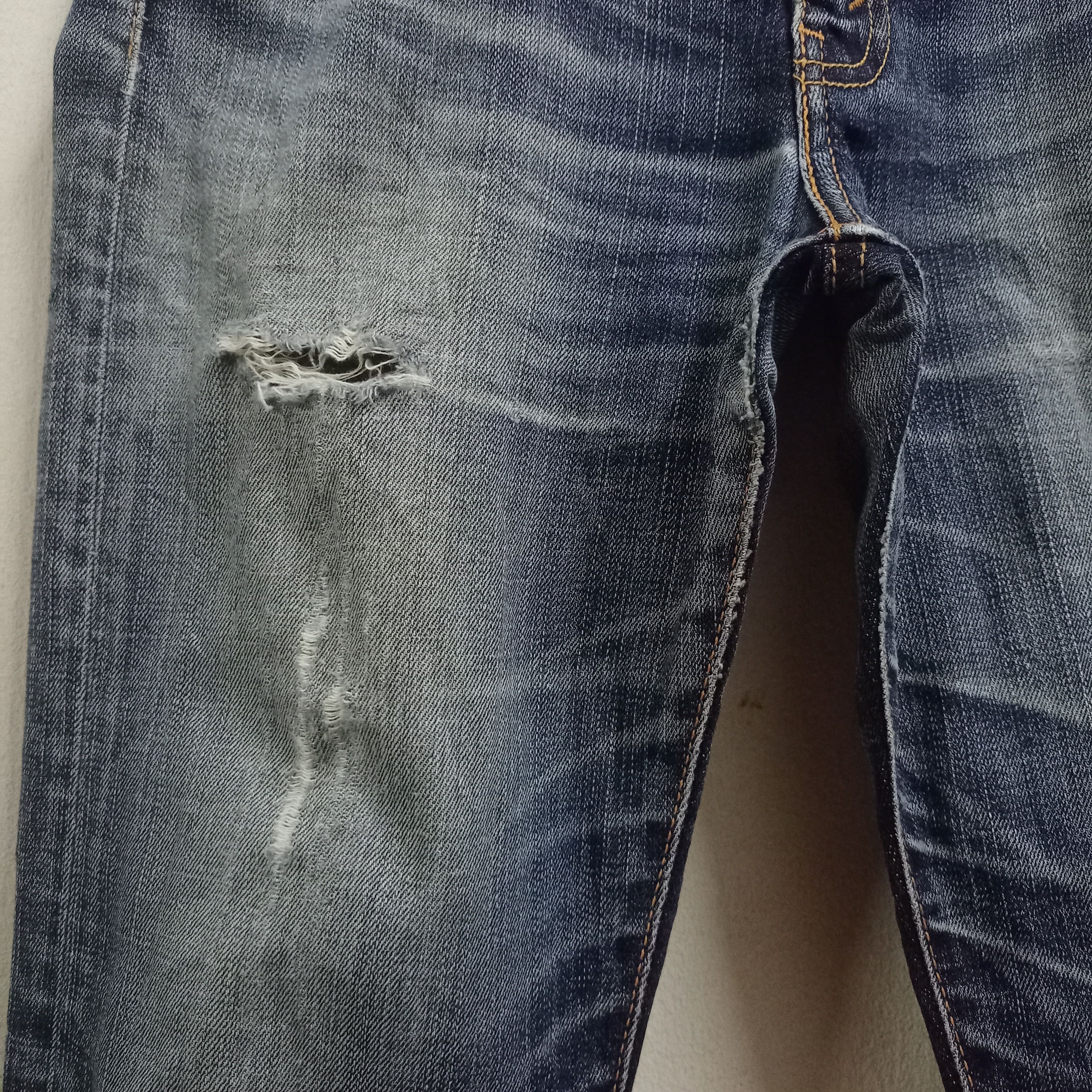 Levi's × Levi's Vintage Clothing Vintage 90s Levis 705 Blue Wash Distressed Loose Jeans Size US 30 / EU 46 - 5 Thumbnail