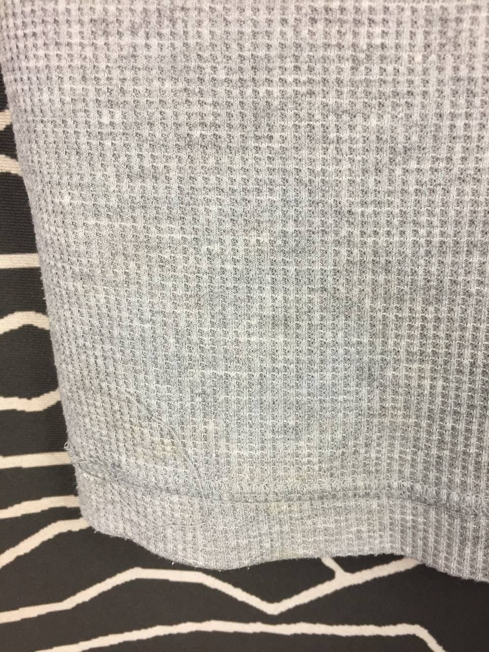 Uniqlo Uniqlo Thermal Waffle Knit Long Sleeve Henley Tee Size S Size US S / EU 44-46 / 1 - 8 Thumbnail