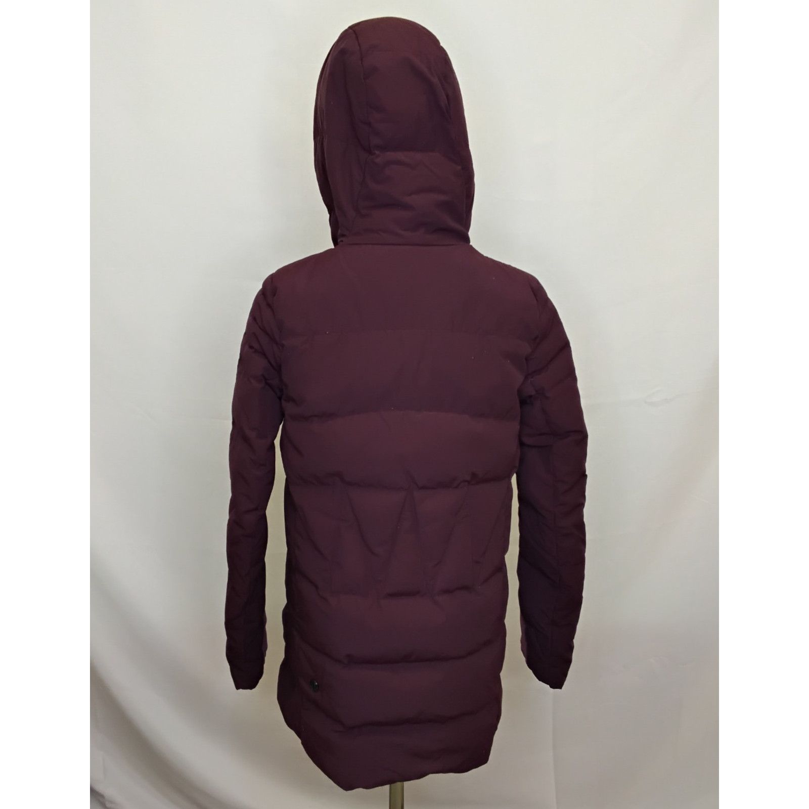 Lululemon Lululemon Down Jacket Women's 6 Maroon Red Hooded Full Zip Size M / US 6-8 / IT 42-44 - 3 Thumbnail