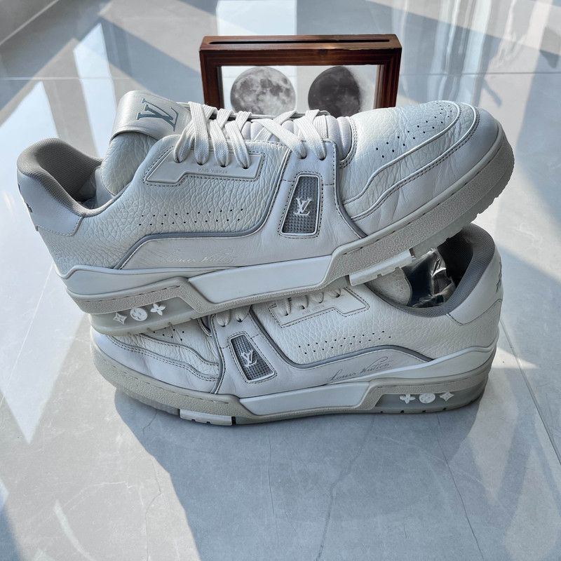 Louis Vuitton Louis Vuitton Trainer White Low-Top Fashion Sneakers -2508 Size US 9 / EU 42 - 8 Thumbnail