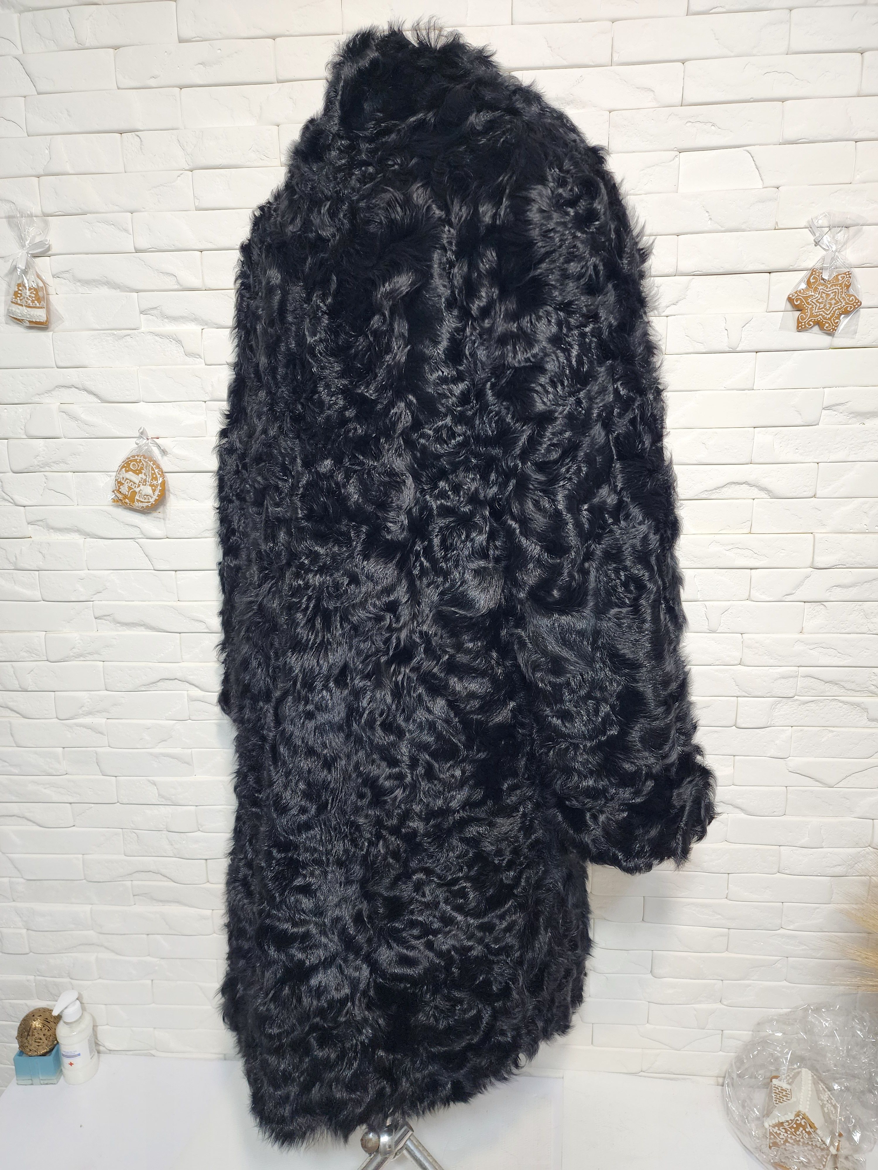 Furla Black Goat Fur Coat: Women's Warm Outerwear Size XL / US 12-14 / IT 48-50 - 4 Thumbnail