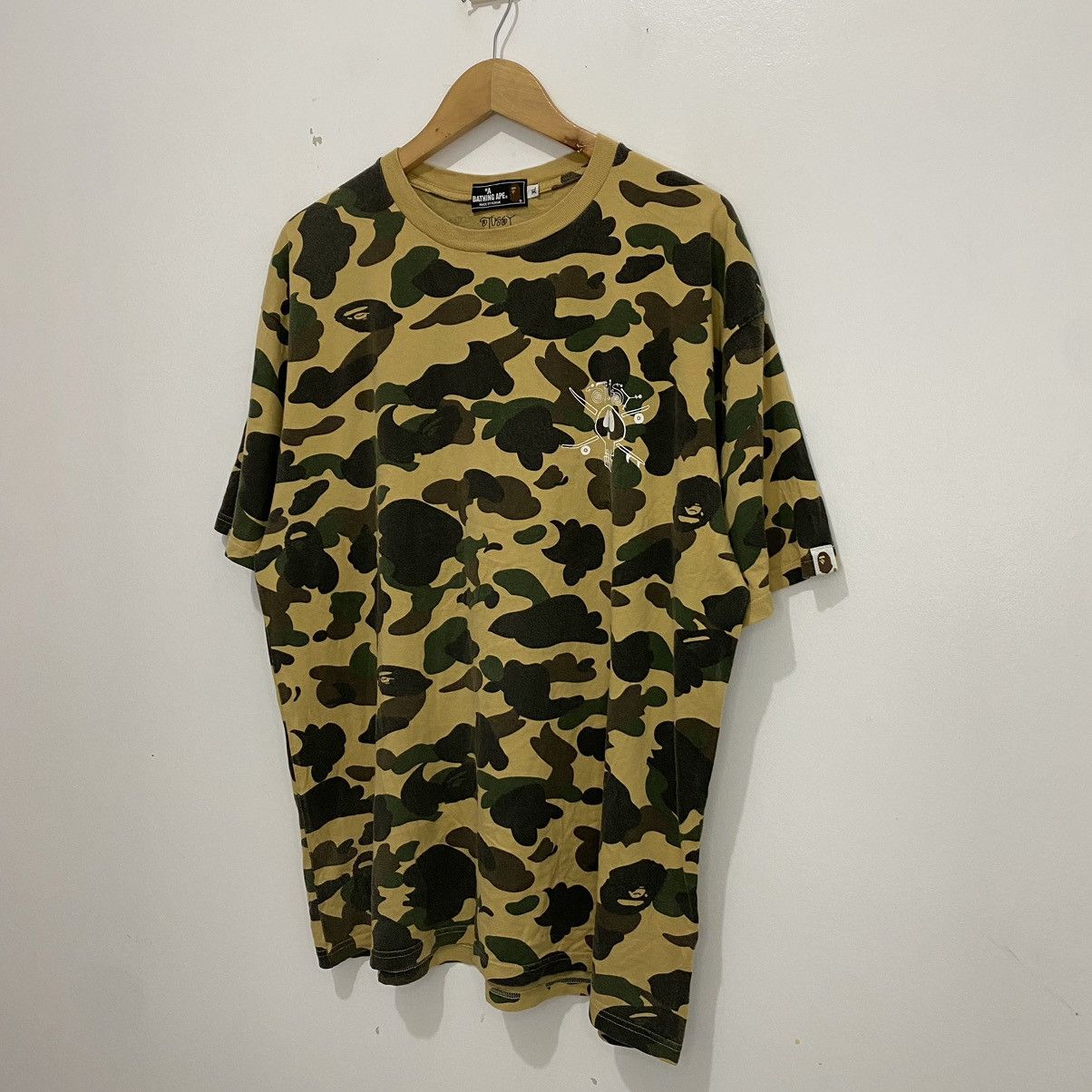 stussy BAPE camo Tシャツ 30周年　Mサイズ　新品未使用品 Yahoo!オークション - 美品 BAPE × stussy 30周年記念 Tシャツ M
