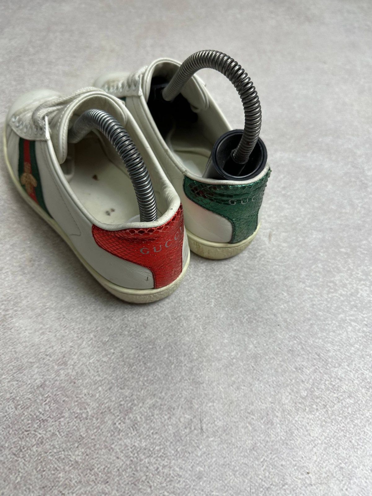 Gucci Vintage Gucci GG Low Leather Sneakers Womans EUR 35 Size US 5 / IT 35 - 4 Thumbnail