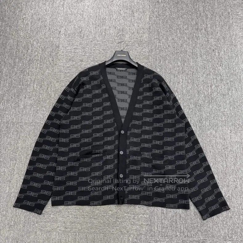 Balenciaga Balenciaga Lock Buckle Wool Cardigan. Size US M / EU 48-50 / 2 - 1 Thumbnail