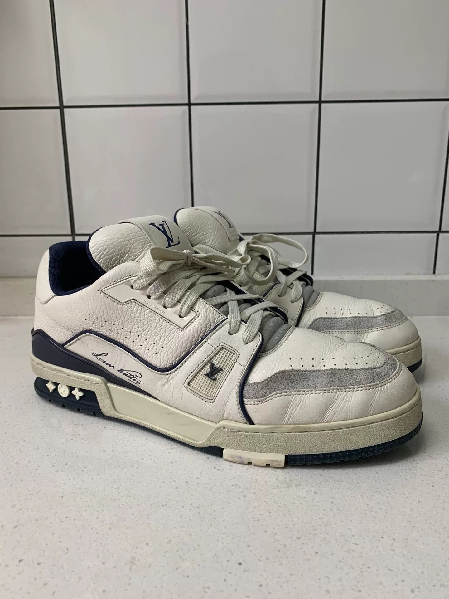 Louis Vuitton Louis Vuitton Trainer White Blue Cement Size US 9 / EU 42 - 1 Thumbnail