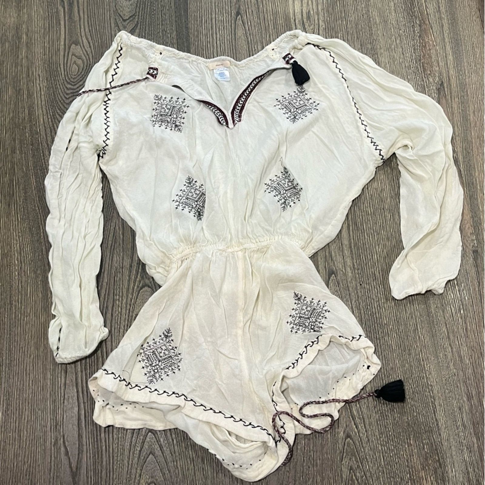 Eberjey Eberjey Playsuit Nador Rhea Romper Tasseled Embroidered S/M Size 26" / US 2 / IT 38 - 1 Thumbnail
