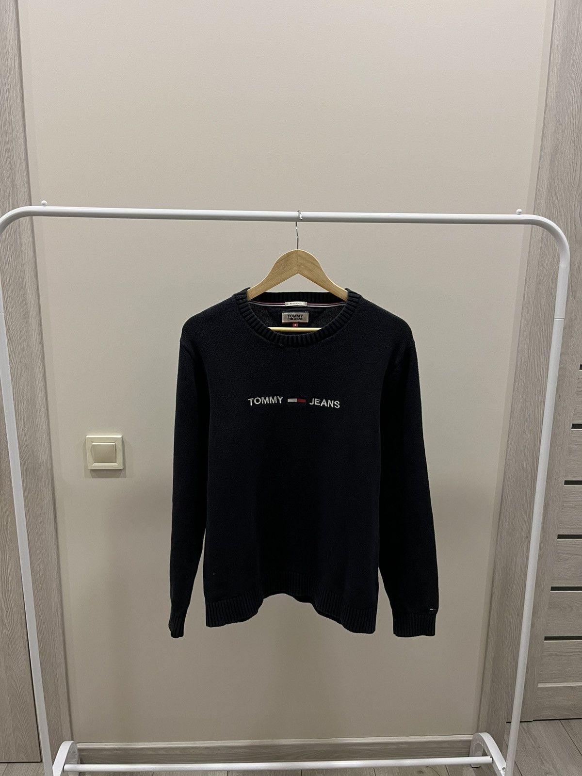 Tommy Hilfiger Vintage Tommy Hilfiger Y2K Sweater Black If Six Was Nine Size US S / EU 44-46 / 1 - 1 Thumbnail
