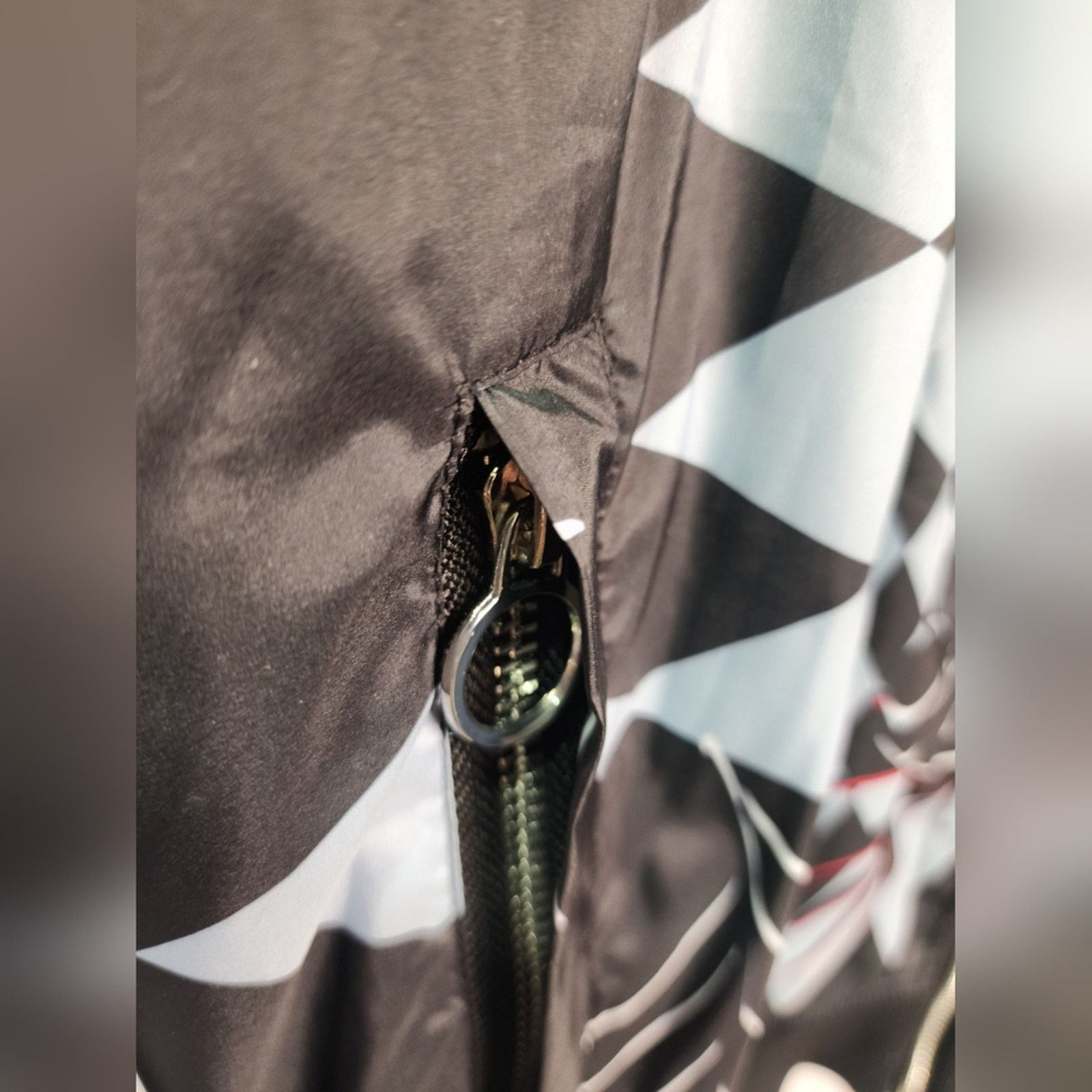 Versace Versace Nylon Geometric Patterned Palm Bomber Jacket 44 Lg Size L / US 10 / IT 46 - 10 Thumbnail