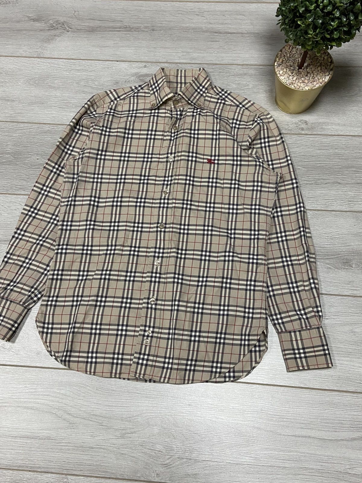 Burberry Burberry over check London shirt nova buttons up Size M / US 6-8 / IT 42-44 - 2 Thumbnail