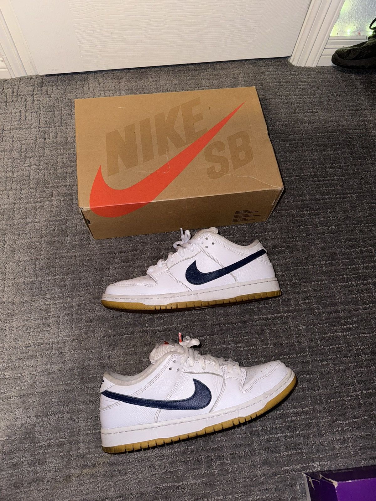 Nike Nike SB Dunk Low Orange Label (White Navy) Size US 10 / EU 43 - 1 Thumbnail