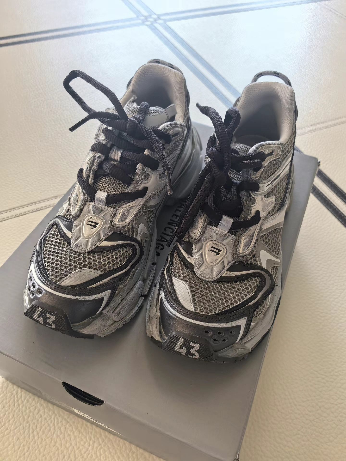 Balenciaga Balenciaga 2.0 New Dad Sneakers K17 Size US 10 / EU 43 - 1 Thumbnail