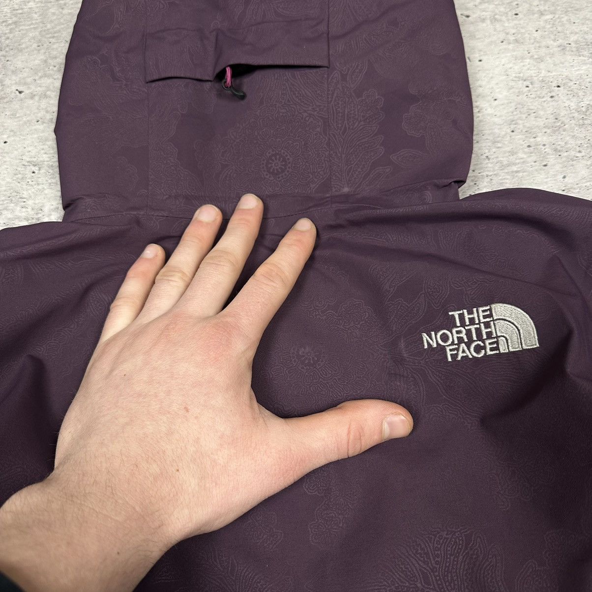 The North Face The North Face HyVent Zip Jacket Printed Flower Windstopper Size L / US 10 / IT 46 - 11 Thumbnail