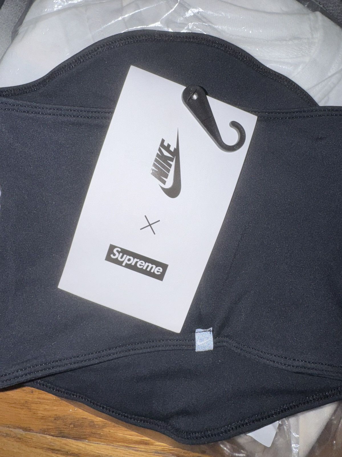 Nike × Supreme Nike x Supreme Reflective 3M Neck Warmer Face Mask Size ONE SIZE - 3 Thumbnail