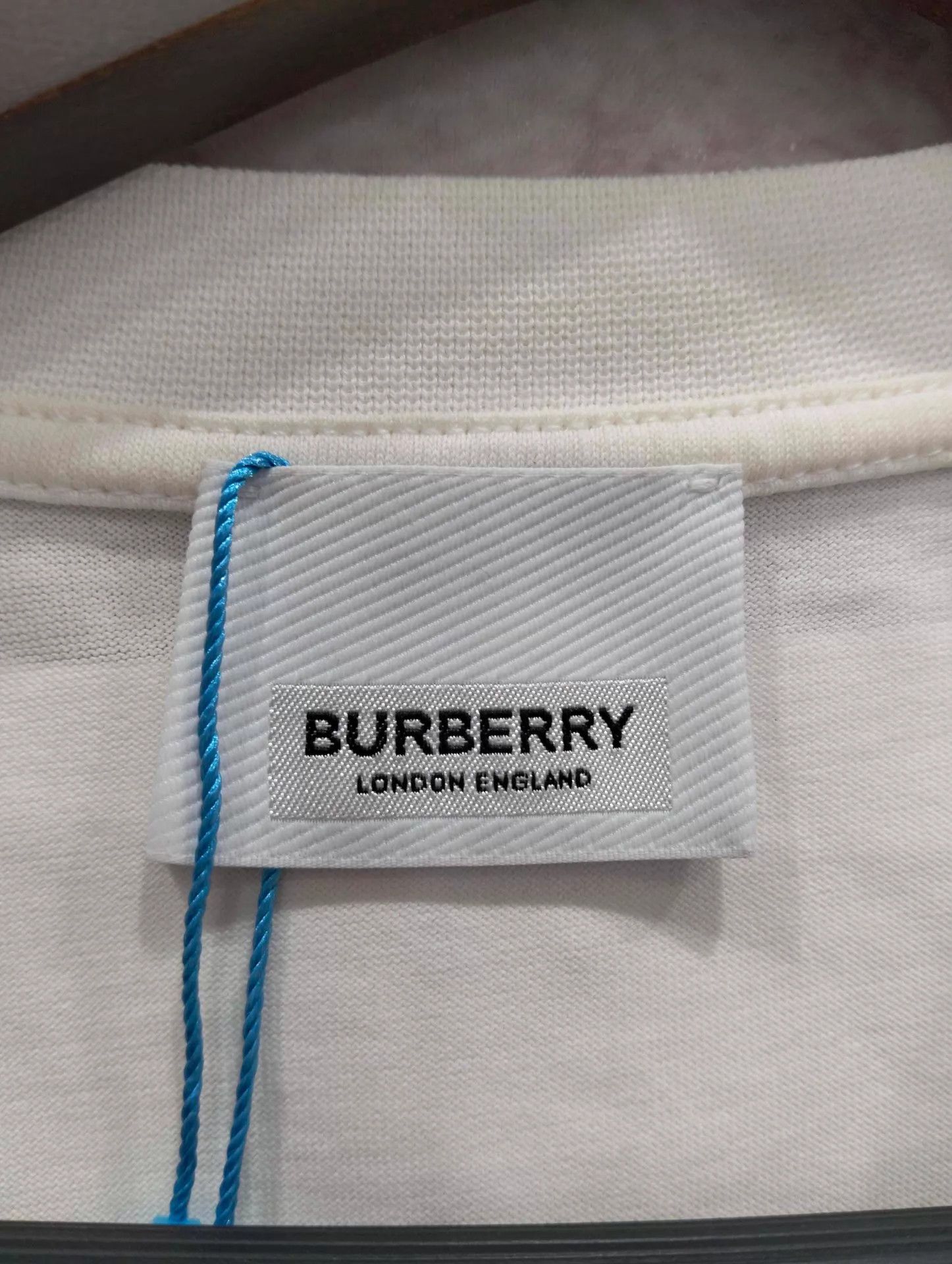 Burberry Burberry short sleeve S 95 new Size US S / EU 44-46 / 1 - 4 Thumbnail