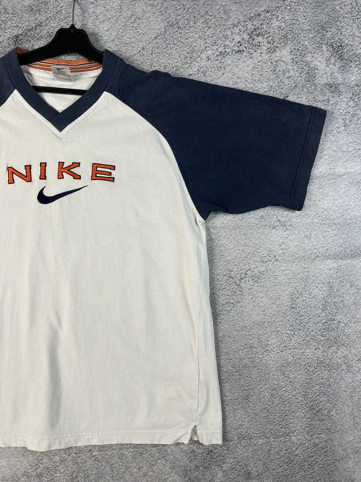 Nike × Vintage Vintage Nike embroidered logo T-shirt Size US L / EU 52-54 / 3 - 3 Thumbnail