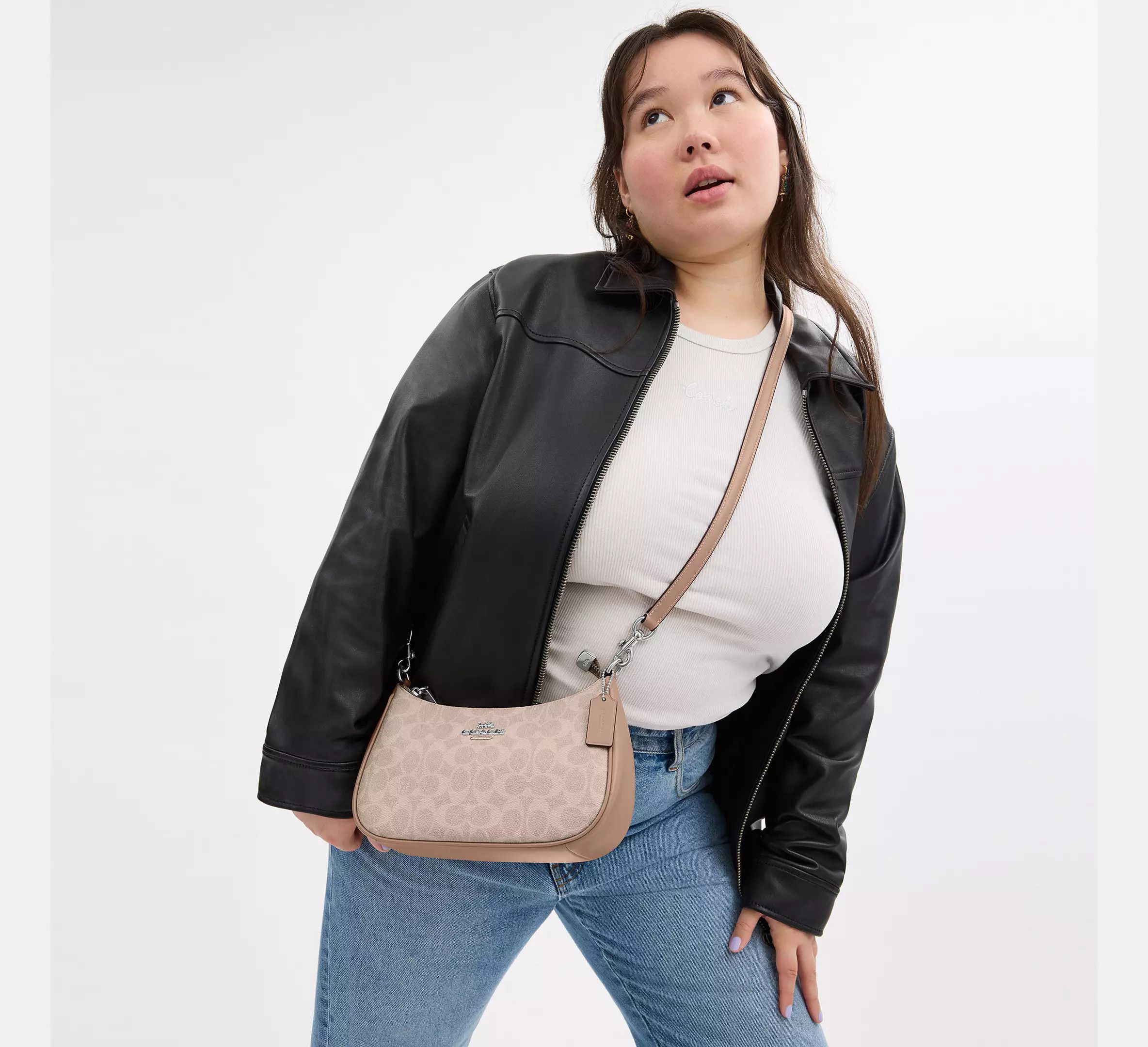 Coach Teri Shoulder Bag In Signature Canvas CV933 sand/taupe Size ONE SIZE - 4 Thumbnail