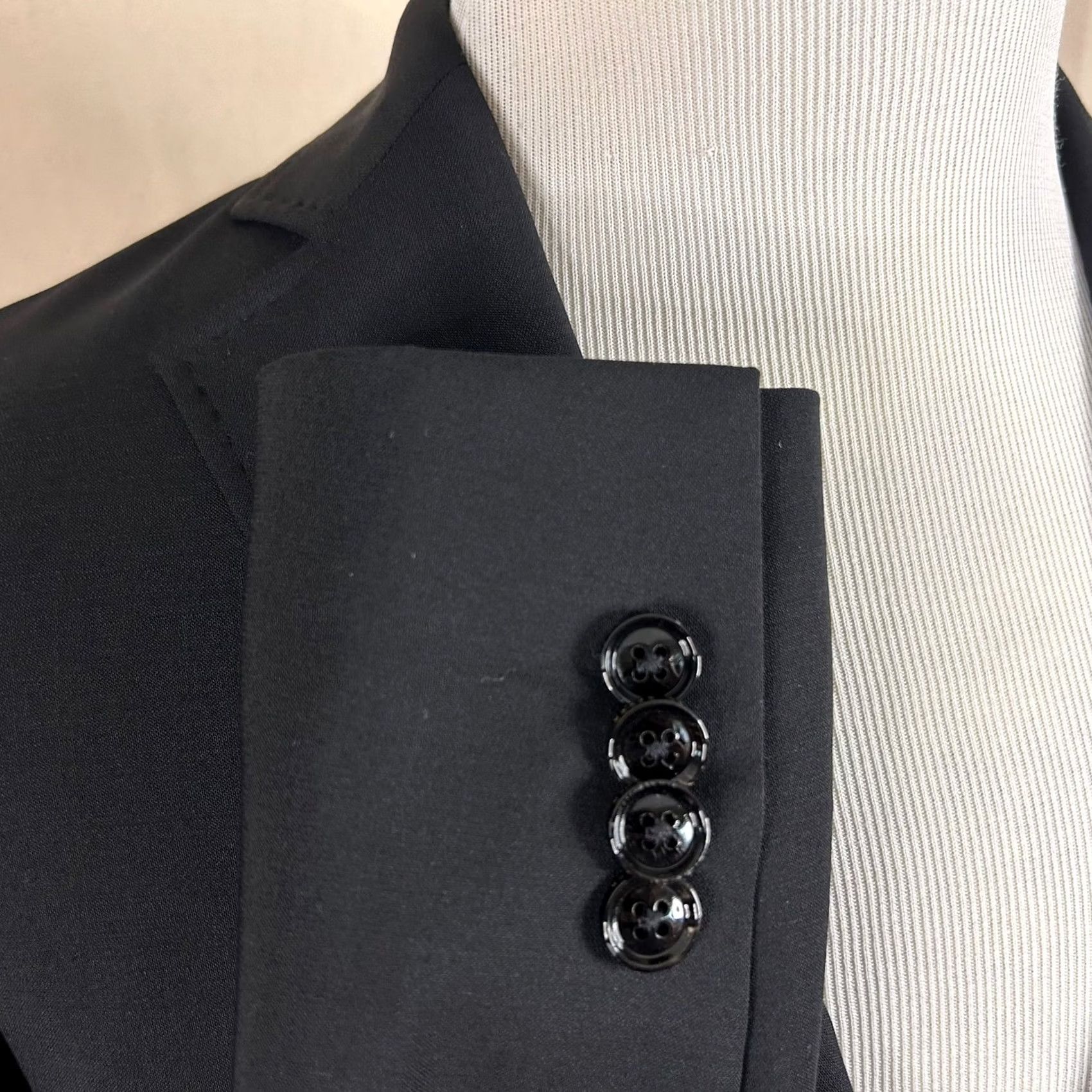 Ted Baker Ted Baker Sport Coat 36S Black Wool Two Button Double Vented Size US XXS / EU 40 - 5 Thumbnail