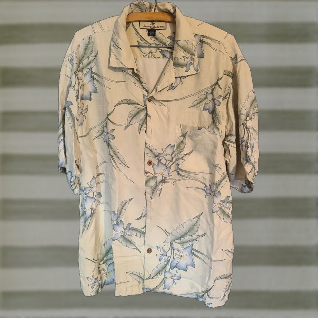 Tommy Bahama TOMMY BAHAMA Shirt L Floral Silk 90s Beach Hawaiian Camp Mens Blues on Beige Button-Up Short Sleeve Vintage Size US L / EU 52-54 / 3 - 1 Thumbnail