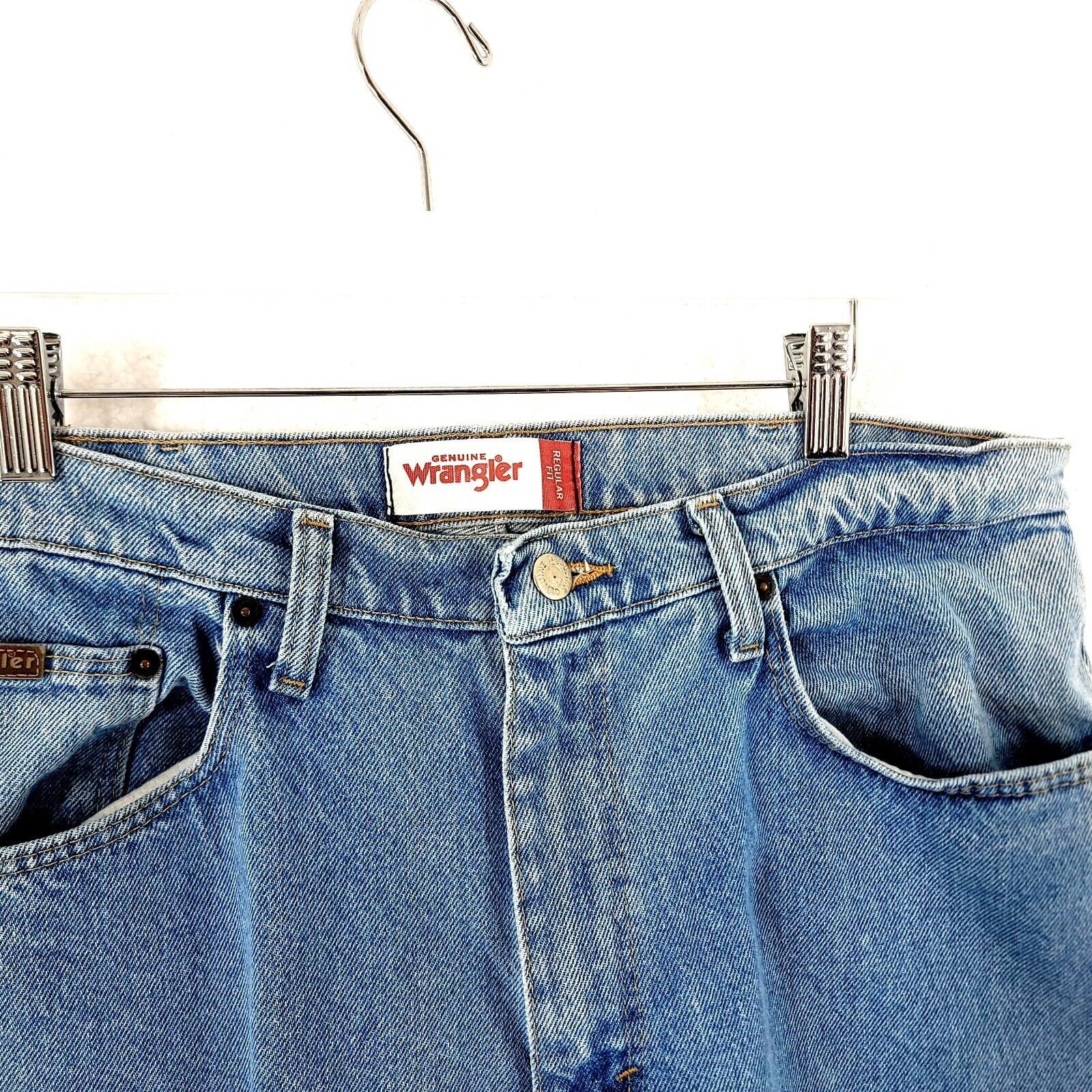 Wrangler Genuine Wrangler Light Blue Denim Mid Rise Jeans 34/32 Size US 34 / EU 50 - 4 Thumbnail