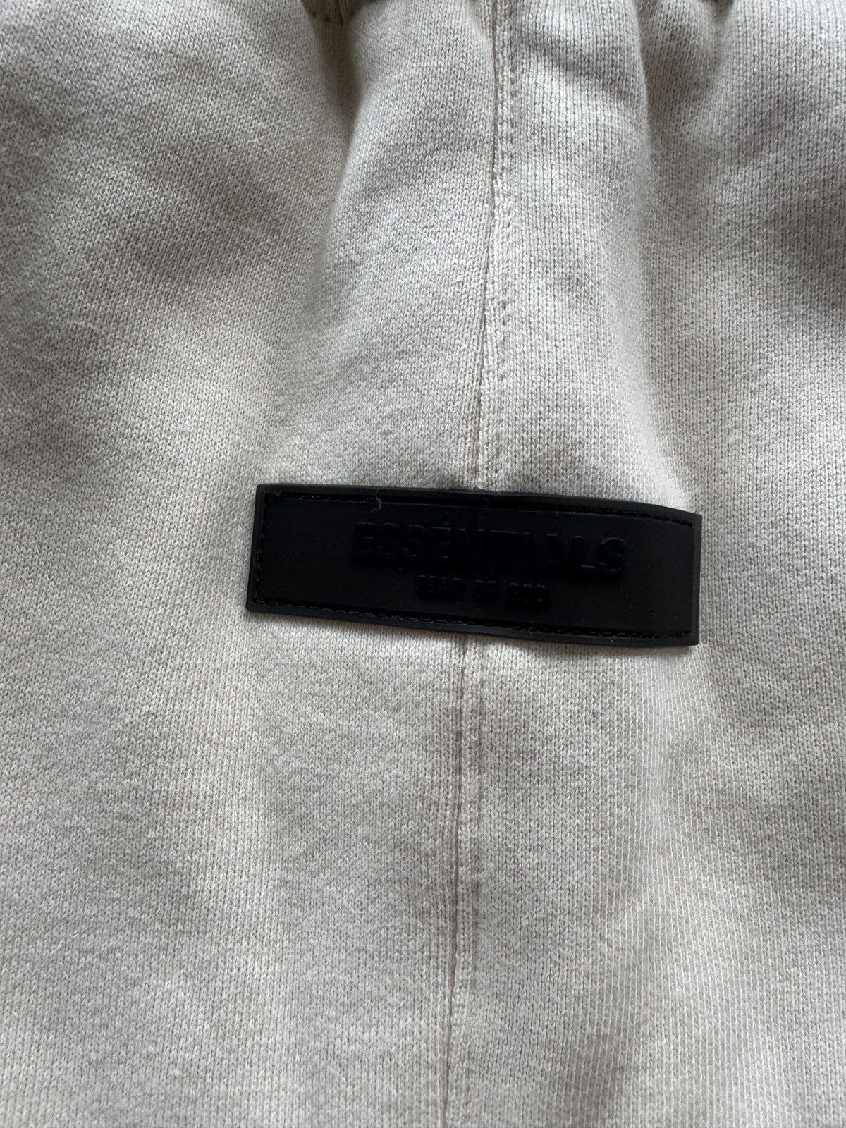 Fear of God Fear of god essential sweatpant cream xs Size US 29 - 3 Thumbnail