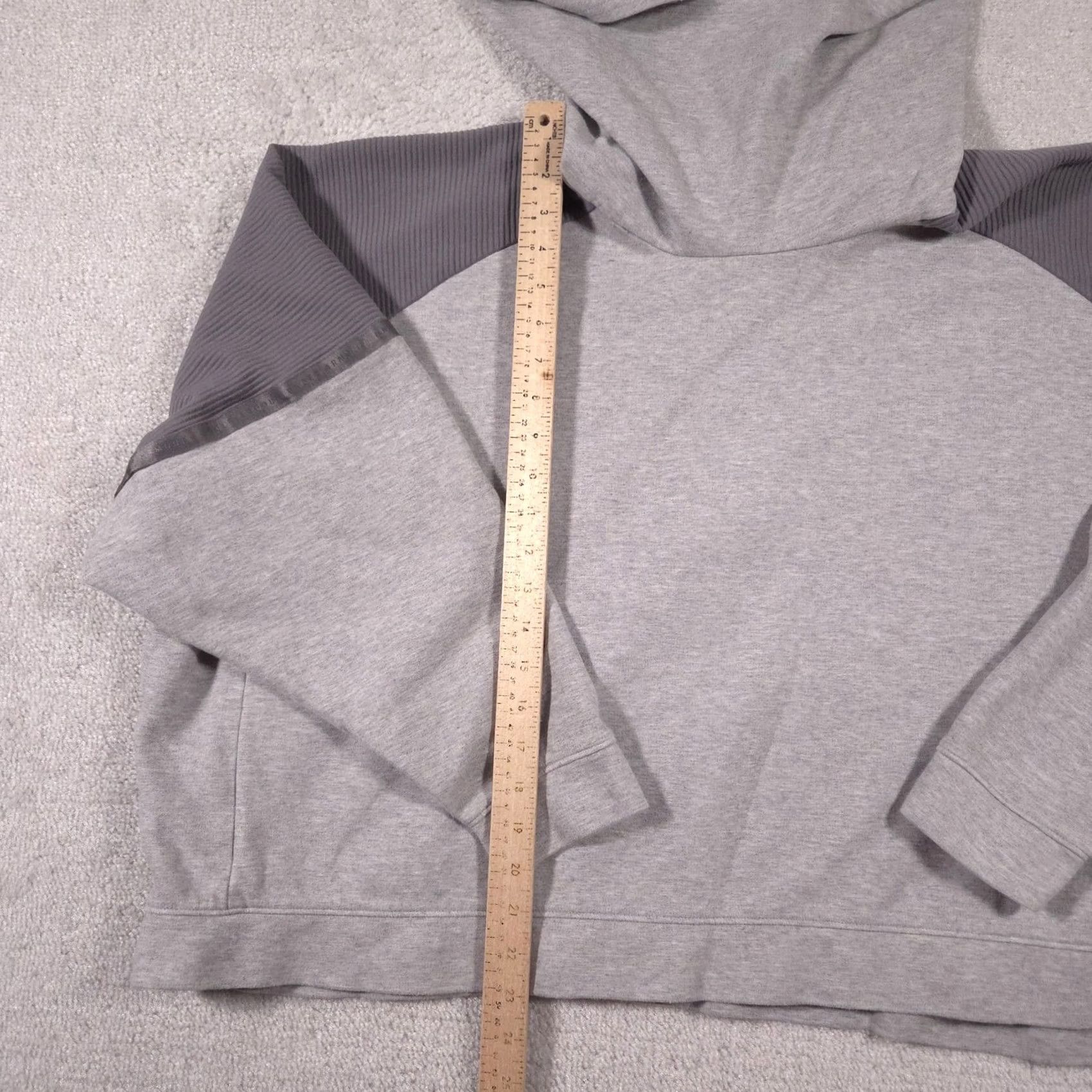 Under Armour Under Armour Project Rock Hoodie Womens Small Gray Oversized All Day Hustle Bull Shirt Size S / US 4 / IT 40 - 7 Thumbnail