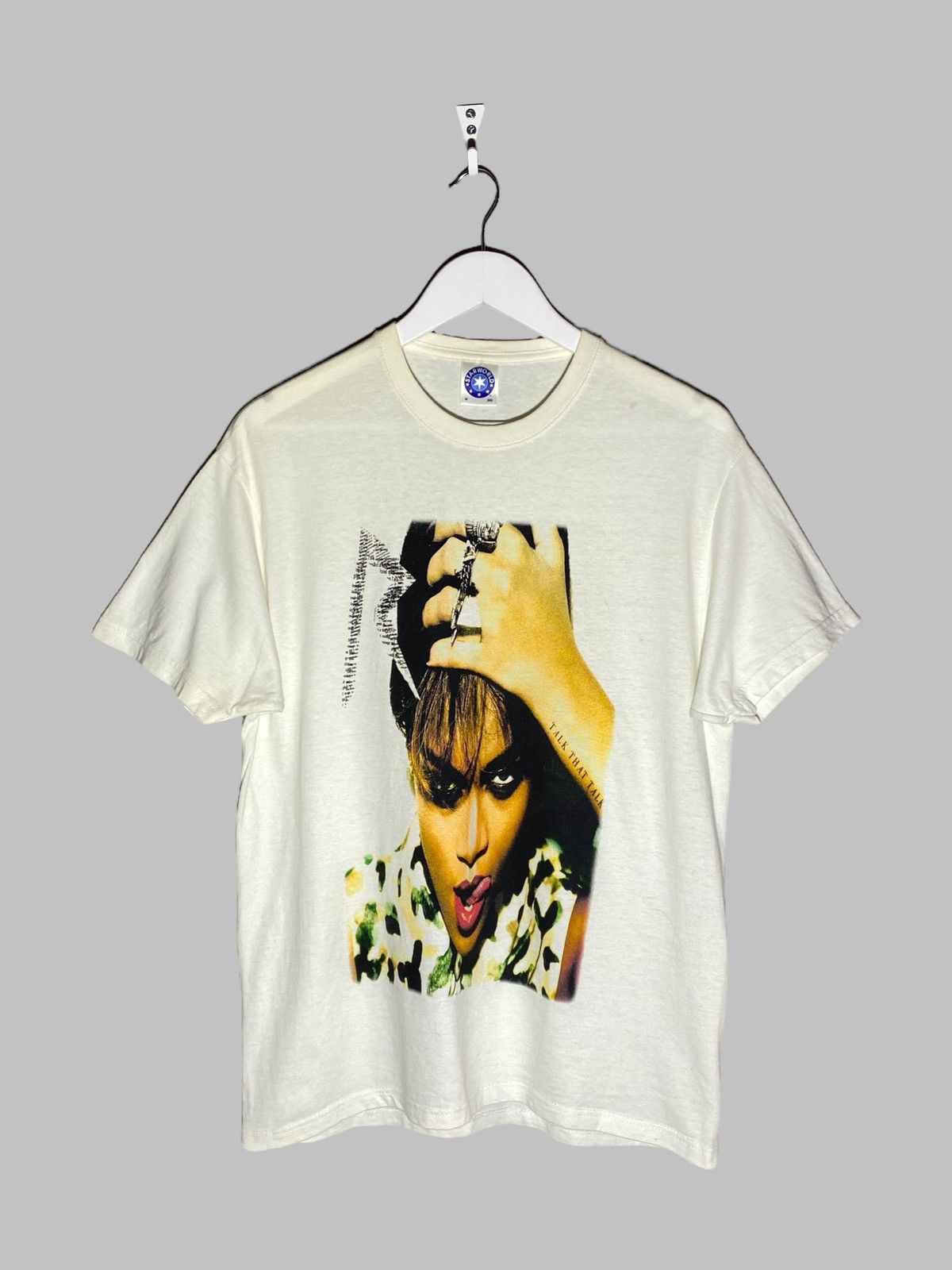 Band Tees Rare Rihanna Talk That Talk Tee Starworld Vintage 2000s Size US M / EU 48-50 / 2 - 1 Thumbnail