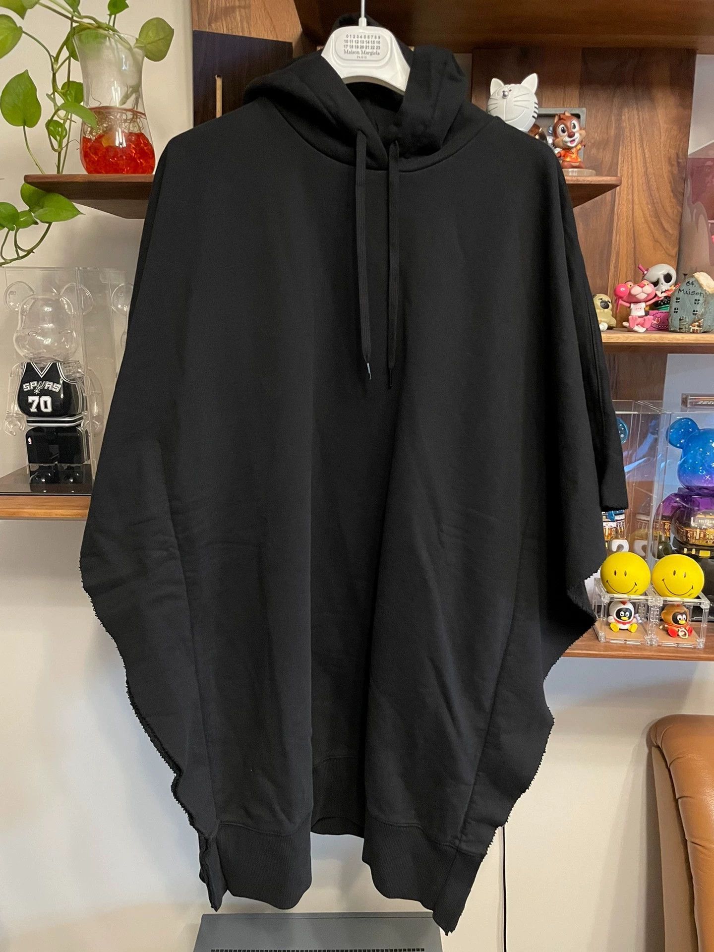 MM6 Black Oversized Hoodie with Fringed Hem Size US M / EU 48-50 / 2 - 1 Thumbnail