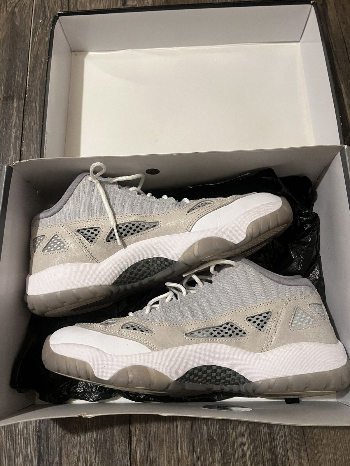 Jordan Brand Air Jordan 11 Retro Low IE "Light Orewood Brown” - classic 🔥 Size US 11 / EU 44 - 1 Thumbnail