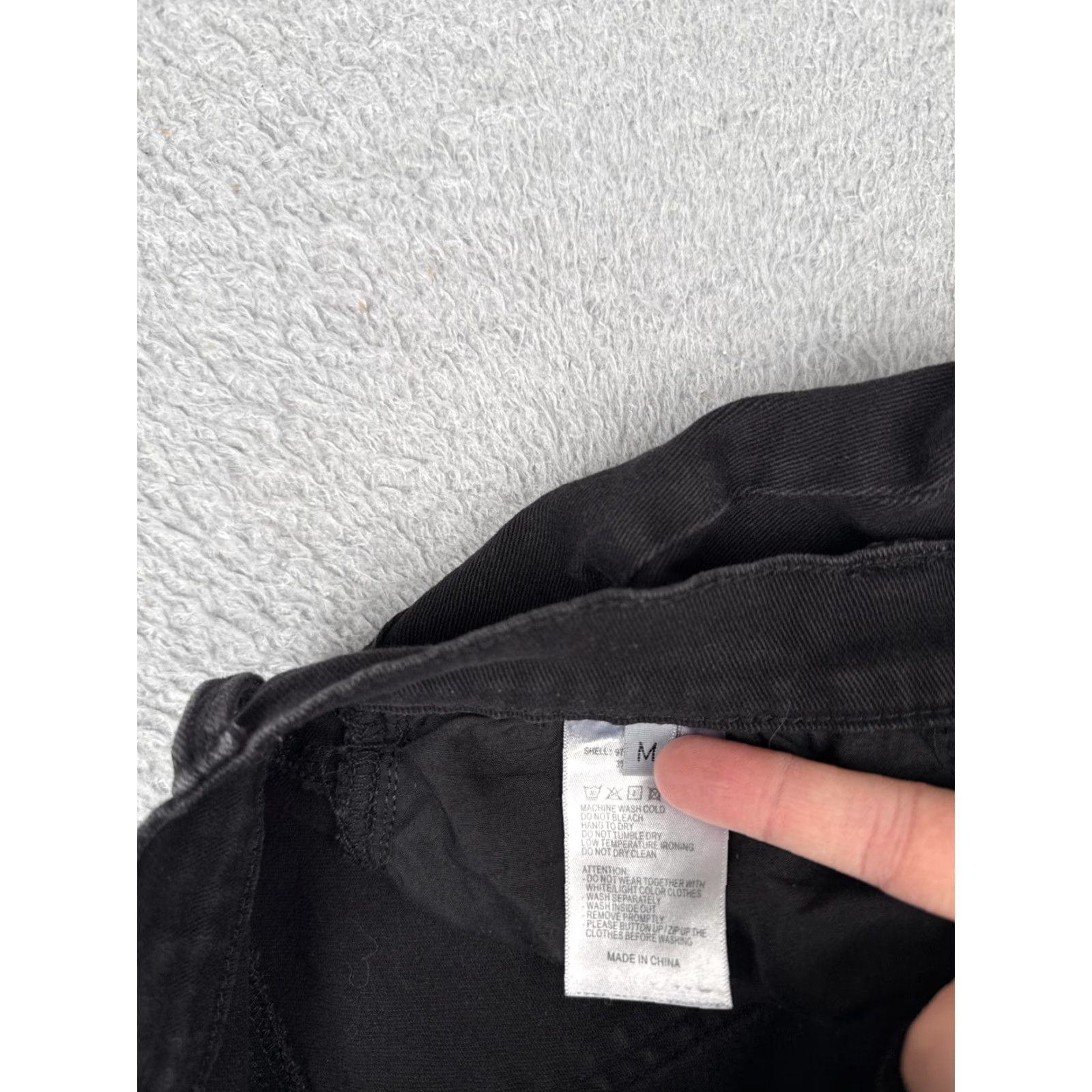 Brandy Melville Brandy Melville Jeans Womens Medium Black Mid Rise Flare Stretch Denim 24x29 Size 32" / US 10 / IT 46 - 7 Thumbnail