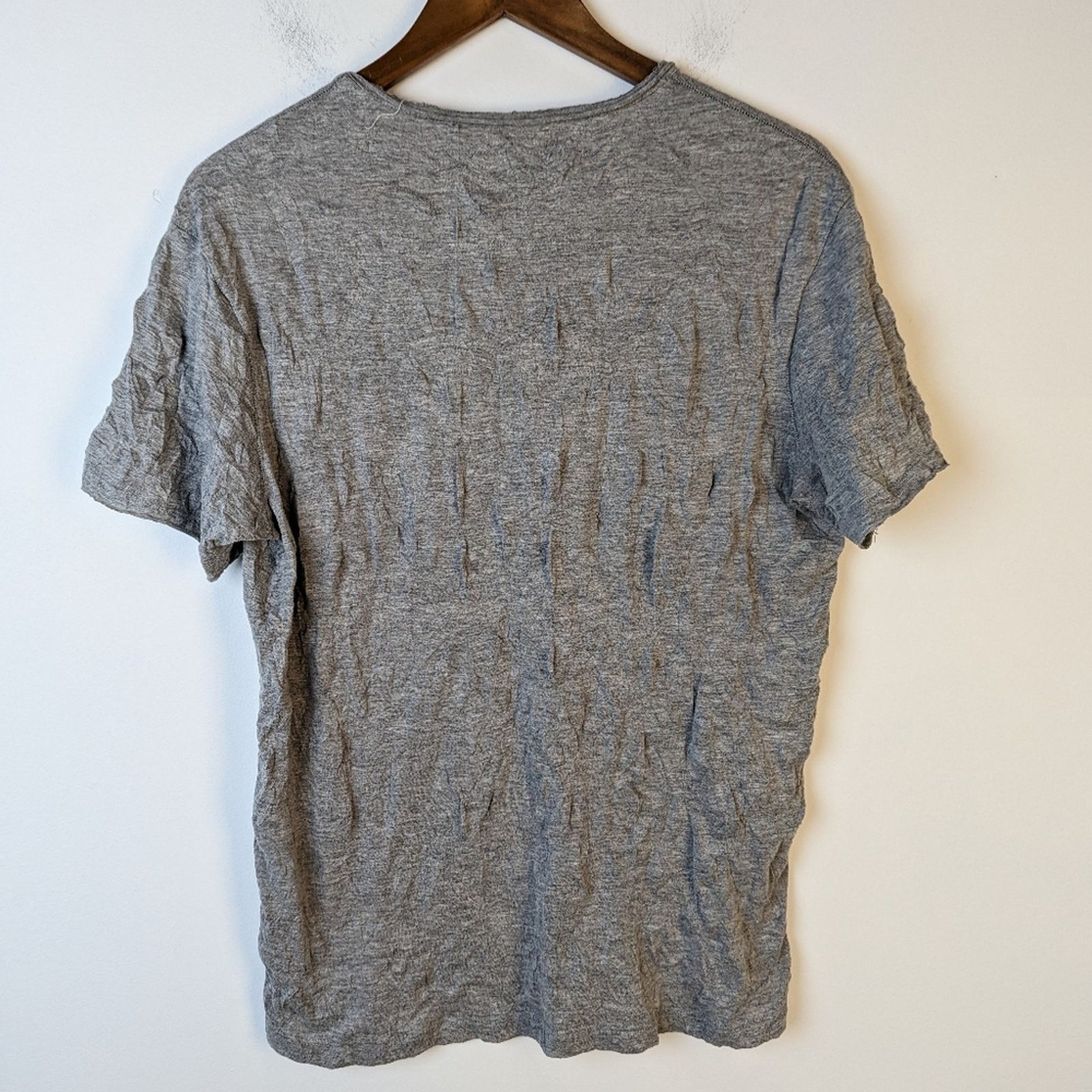 Guess Guess Distressed Grey Tee Shirt / Medium Size M / US 6-8 / IT 42-44 - 3 Thumbnail