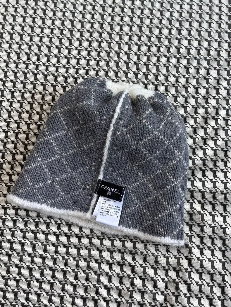 Chanel Chanel 22B white and gray double-sided cashmere cold hat Size ONE SIZE - 4 Thumbnail