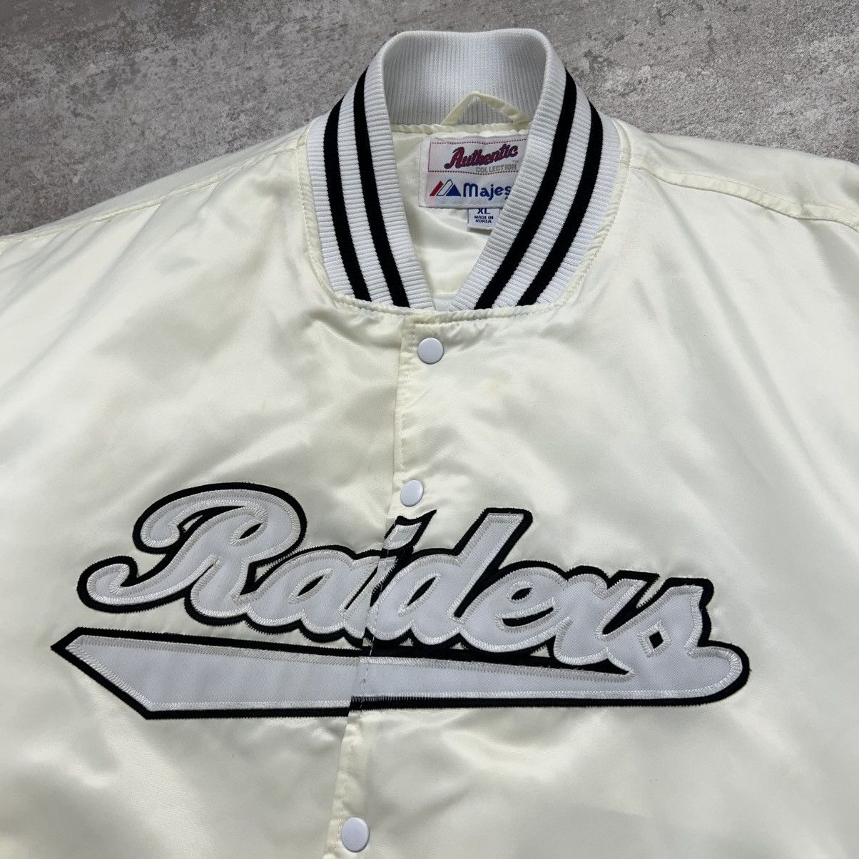 Majestic × NFL × Vintage RARE VTG 00s NFL OAKLAND RAIDERS SATIN BOMBER JACKET Size US XL / EU 56 / 4 - 2 Thumbnail