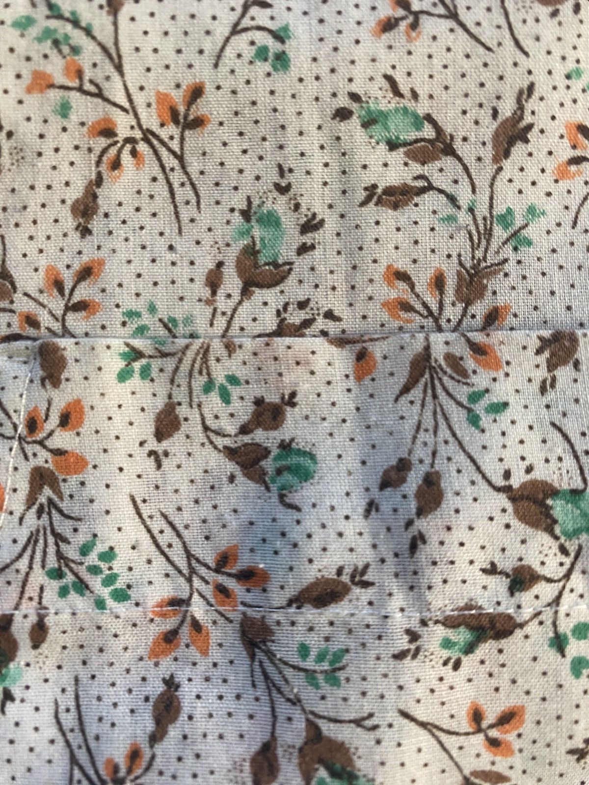 Retrofit Vintage 60’s/70’s Flower Pattern Pointy Collar Button Up Size US L / EU 52-54 / 3 - 6 Thumbnail