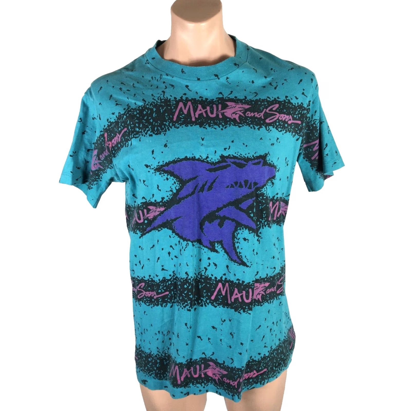 Vintage VINTAGE Maui and Sons Shark All Over Print AOP Surf Surfing 1990s 90s T-Shirt L Size US L / EU 52-54 / 3 - 2 Thumbnail