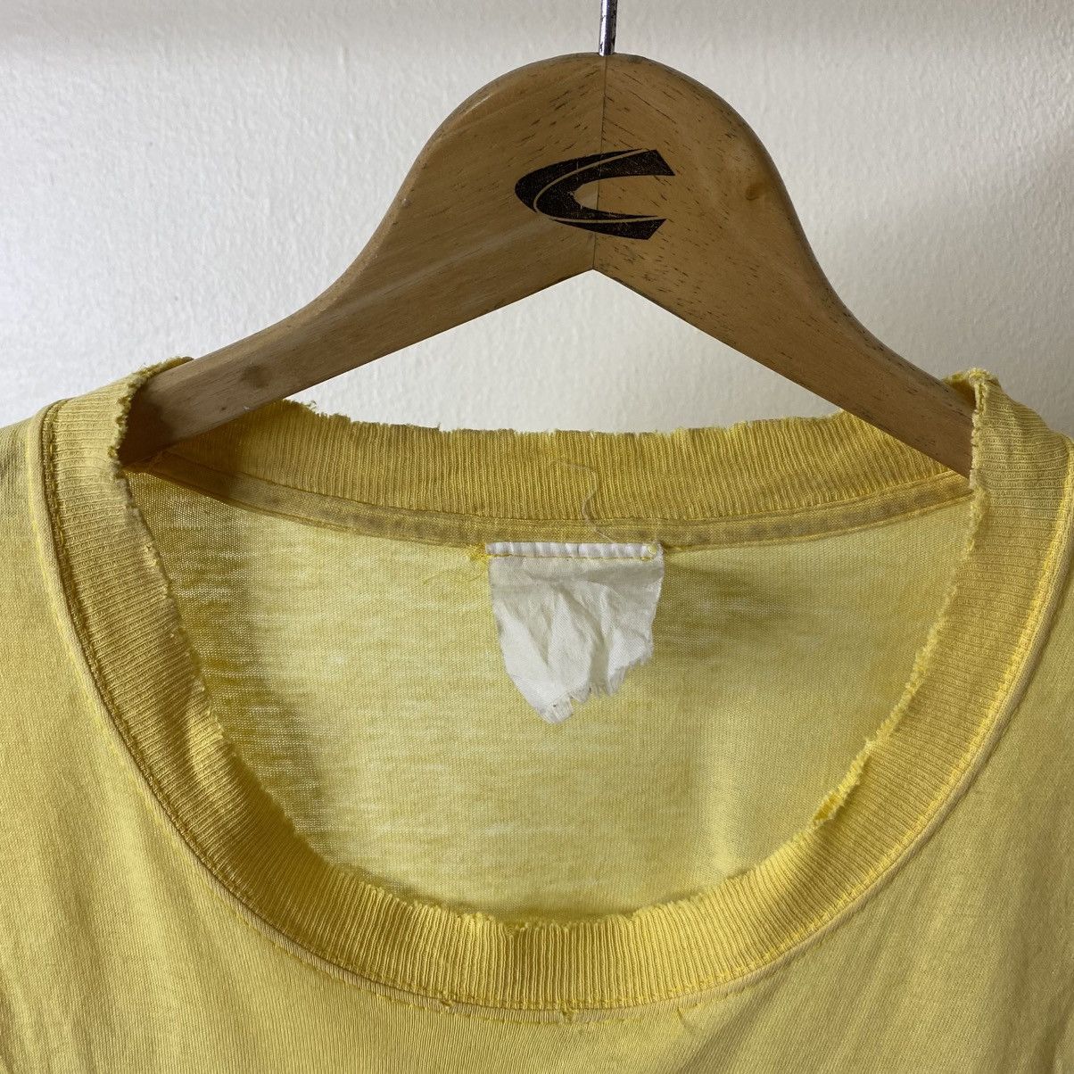 Vintage Vintage 2000 Joan Miró Succ Miro Art T-Shirt Size US XL / EU 56 / 4 - 5 Thumbnail