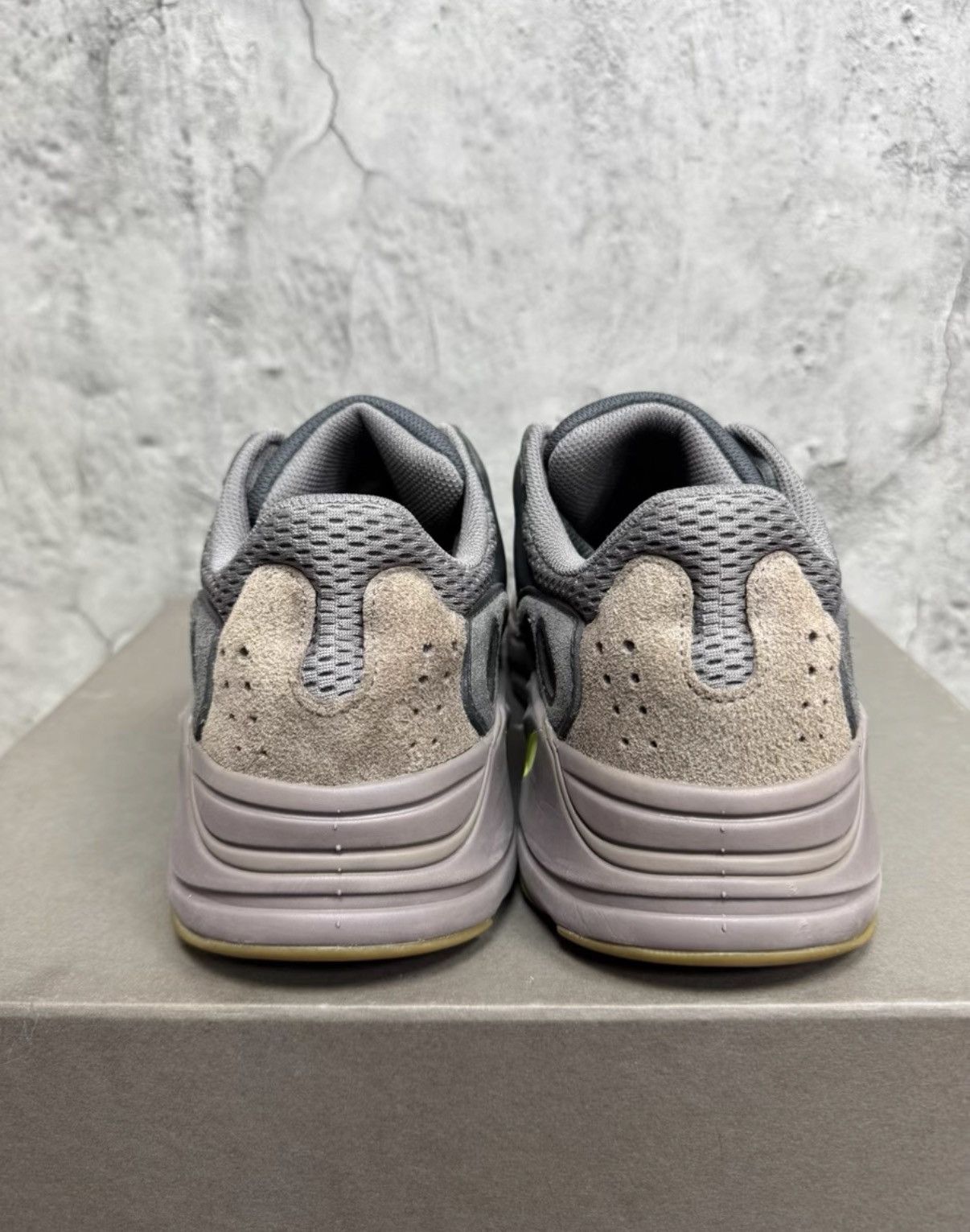 Adidas Adidas Yeezy 700 Mauve K37 Size US 10 / EU 43 - 6 Thumbnail