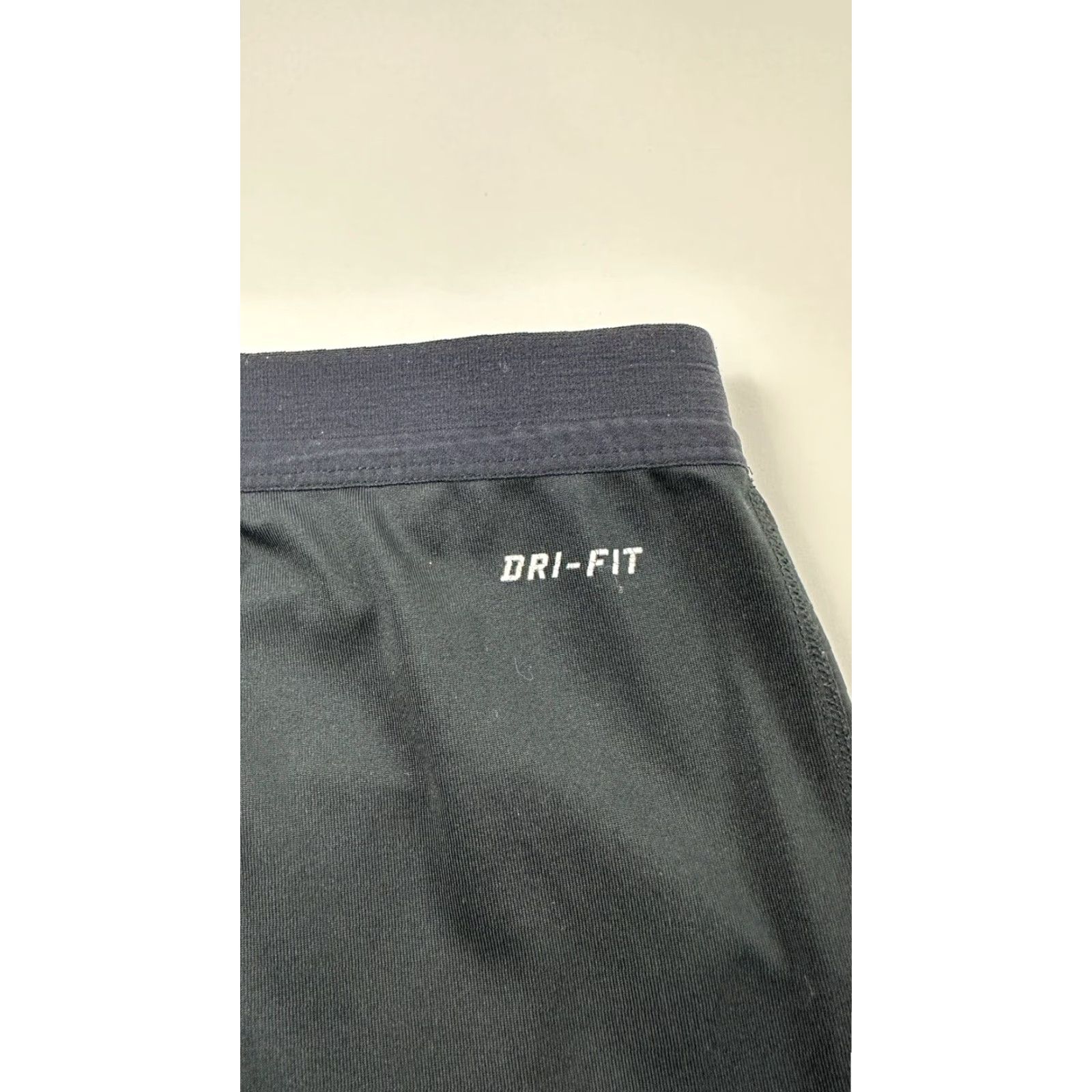 Nike Nike Leggings Women S Black Cropped Tennis Activewear Size 28" / US 6 / IT 42 - 6 Thumbnail