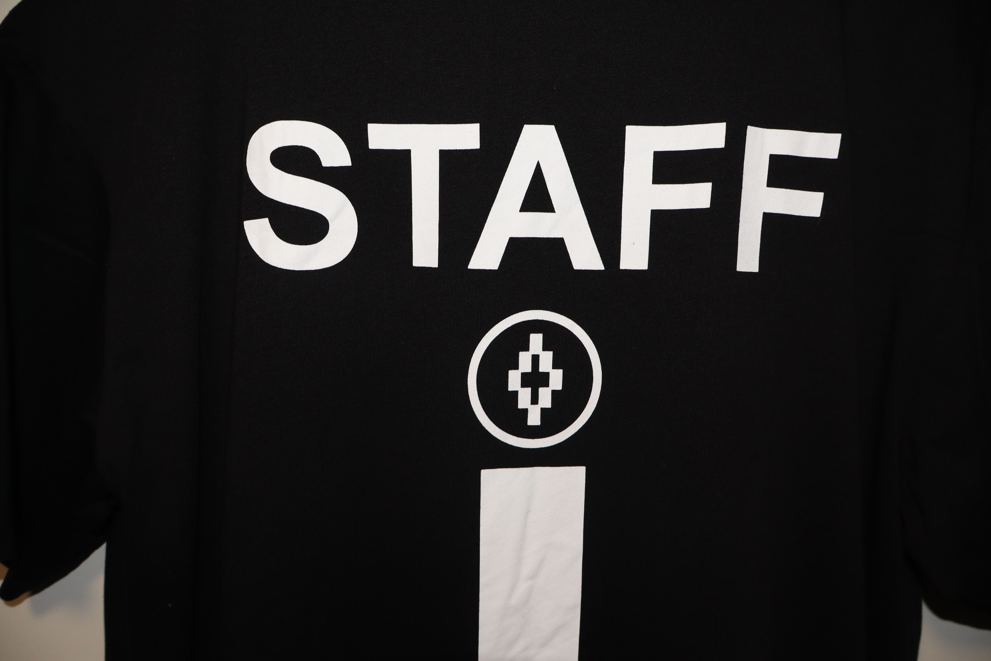 Marcelo Burlon Staff logo t-shirt Size US M / EU 48-50 / 2 - 6 Thumbnail
