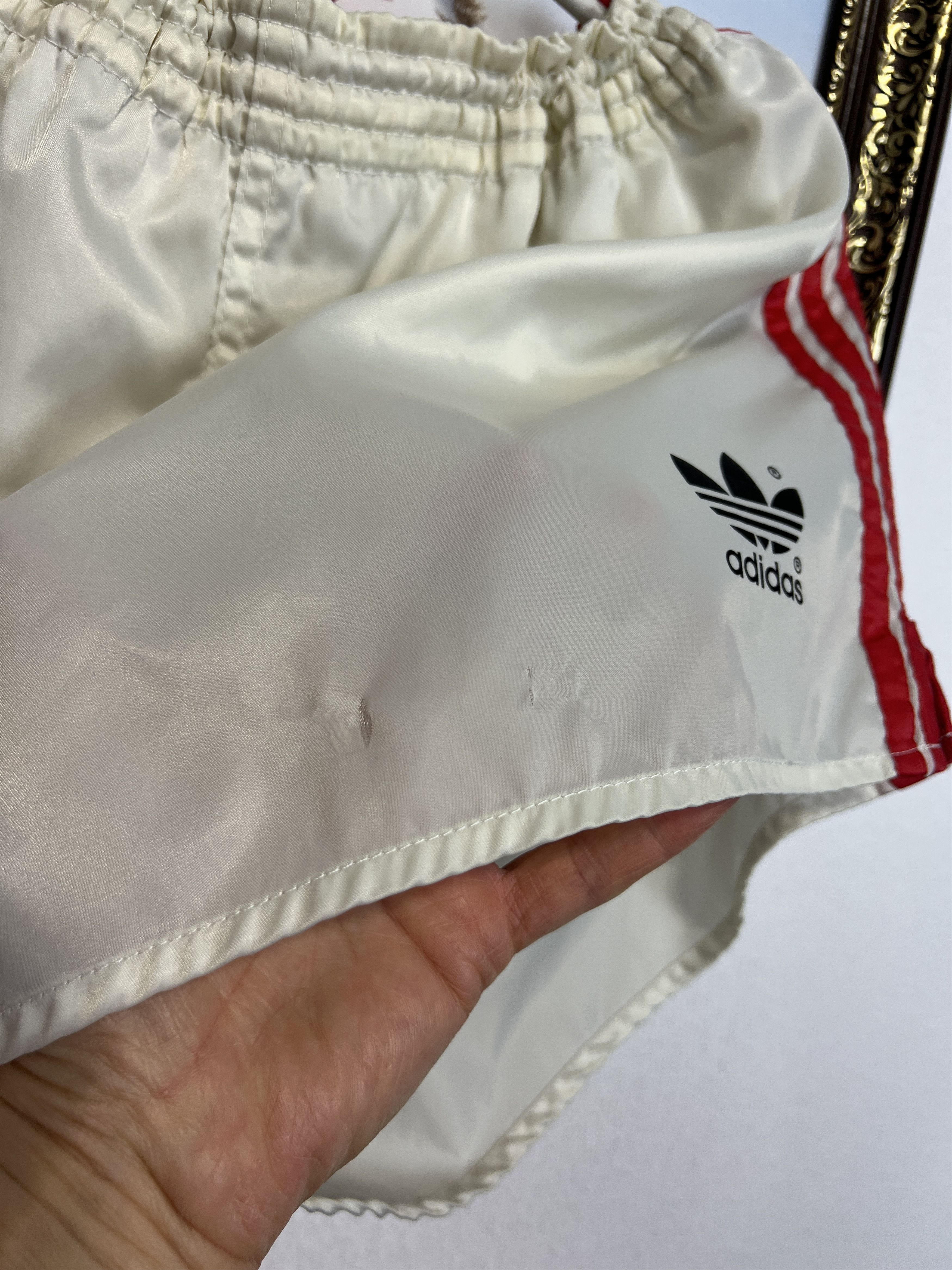 Adidas Vintage Adidas Nylon White Shorts Run Athletic Rare Hype Size US 34 / EU 50 - 5 Thumbnail