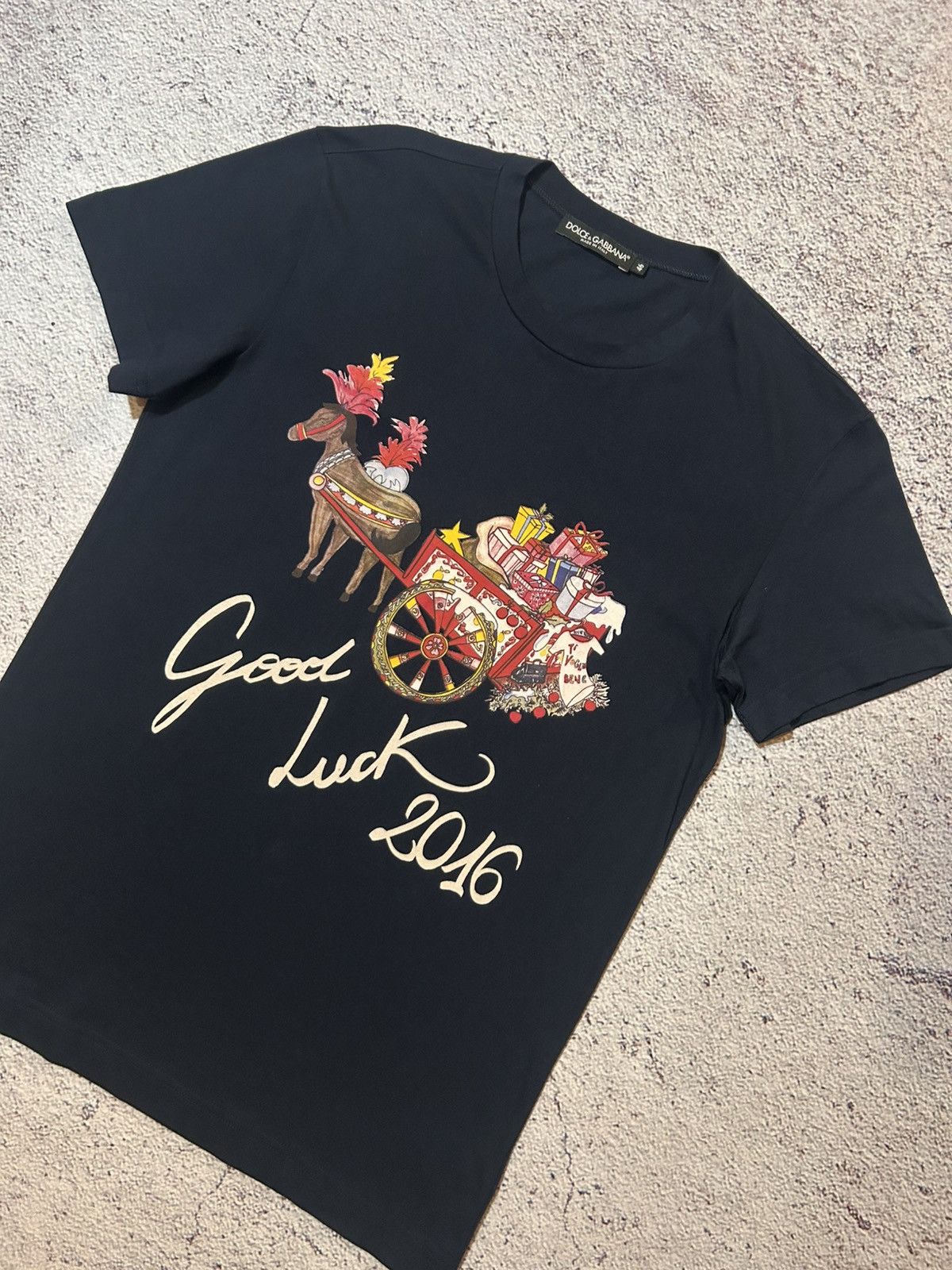 Dolce & Gabbana Dolce & Gabbana “Good Luck 2016” Graphic Luxury Size US S / EU 44-46 / 1 - 3 Thumbnail