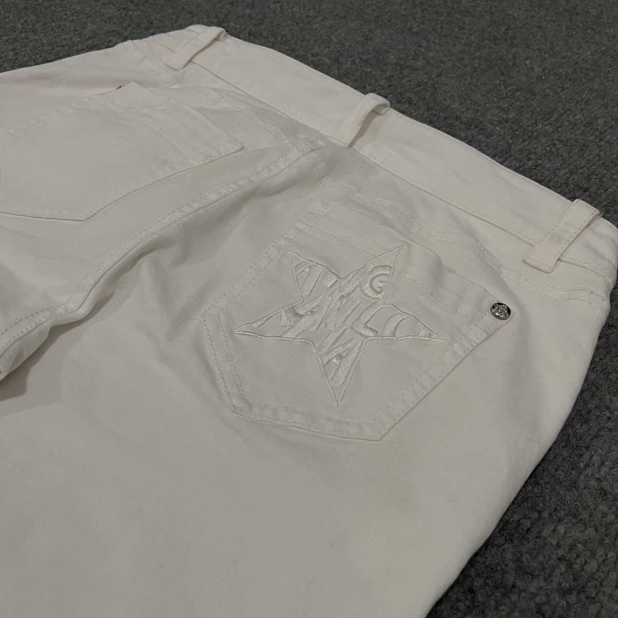 Vivienne Westwood Vivienne Westwood White Skinny Pants Orb Embroidery Size 27" / US 4 / IT 40 - 11 Thumbnail