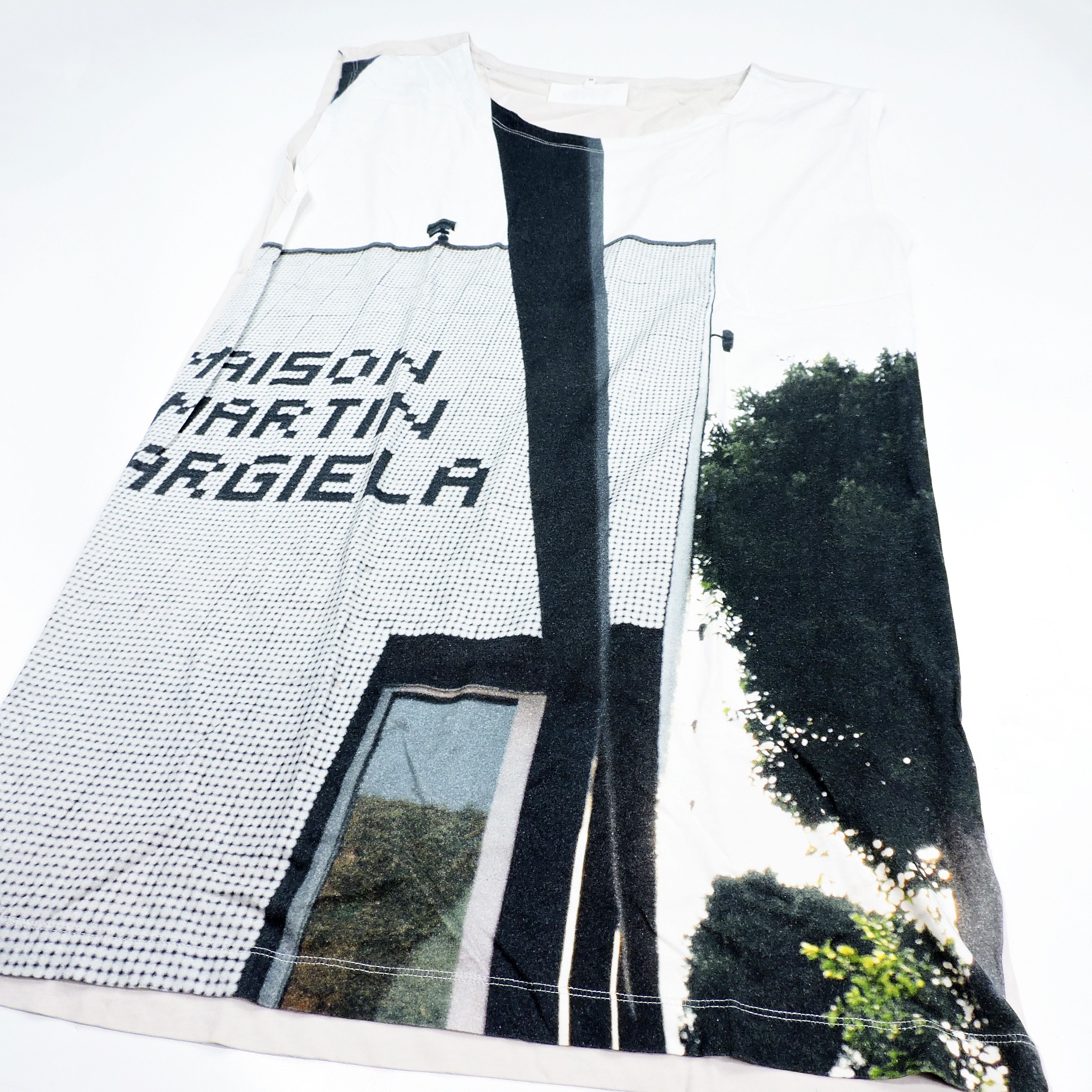 Maison Margiela MM6 LANDSCAPE PRINTED SLEEVELESS TANK-TOP T-SHIRT Size US M / EU 48-50 / 2 - 8 Thumbnail