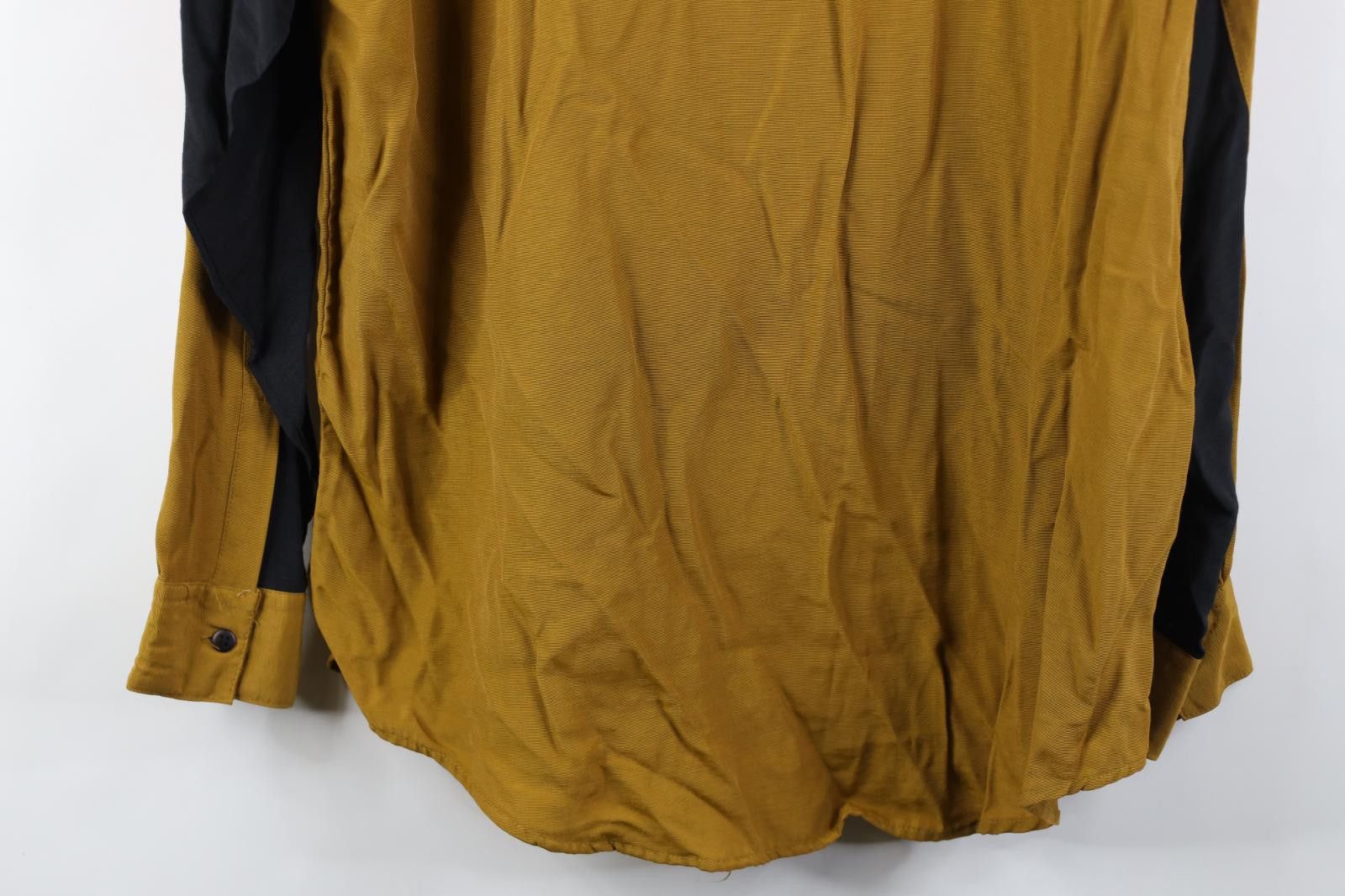 Vintage Vintage 90s Streetwear Rayon Gabardine Button Shirt Size US M / EU 48-50 / 2 - 13 Thumbnail