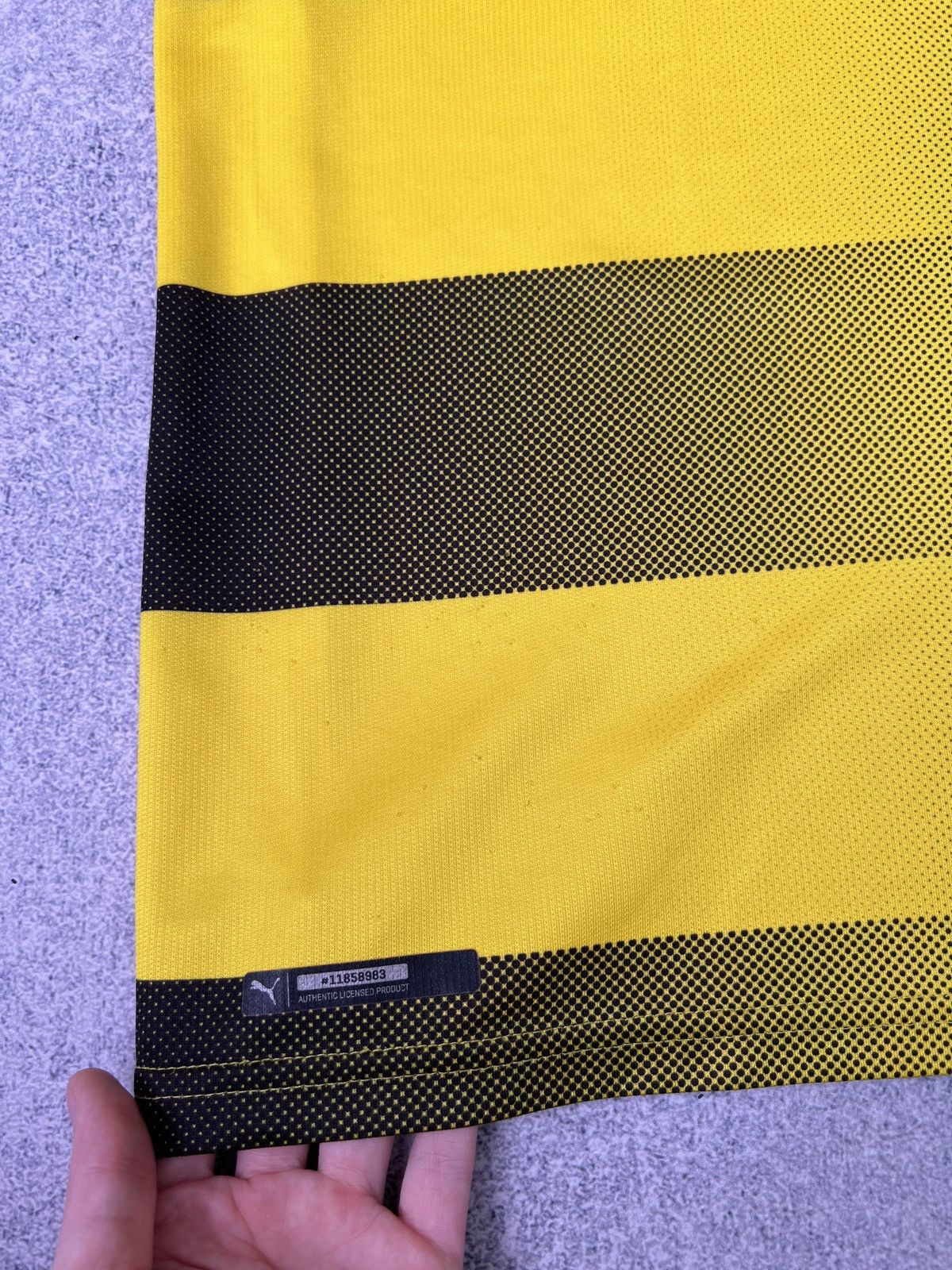 Puma × Vintage Borussia Dortmund Home Kit 17/18 Size US L / EU 52-54 / 3 - 5 Thumbnail