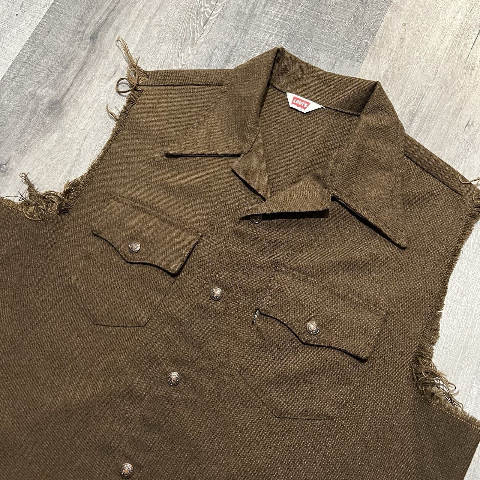 Levi's VTG Levis Big E Brown Snap Front Dacron Jacket Cut Off Vest Size US XL / EU 56 / 4 - 3 Thumbnail